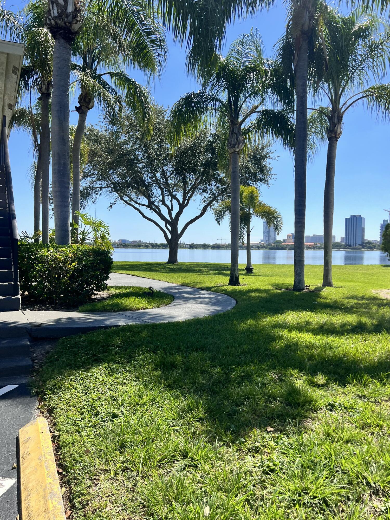 724 EXECUTIVE CENTER Drive 36, West Palm Beach, FL 33401, West Palm Beach - Photo 3