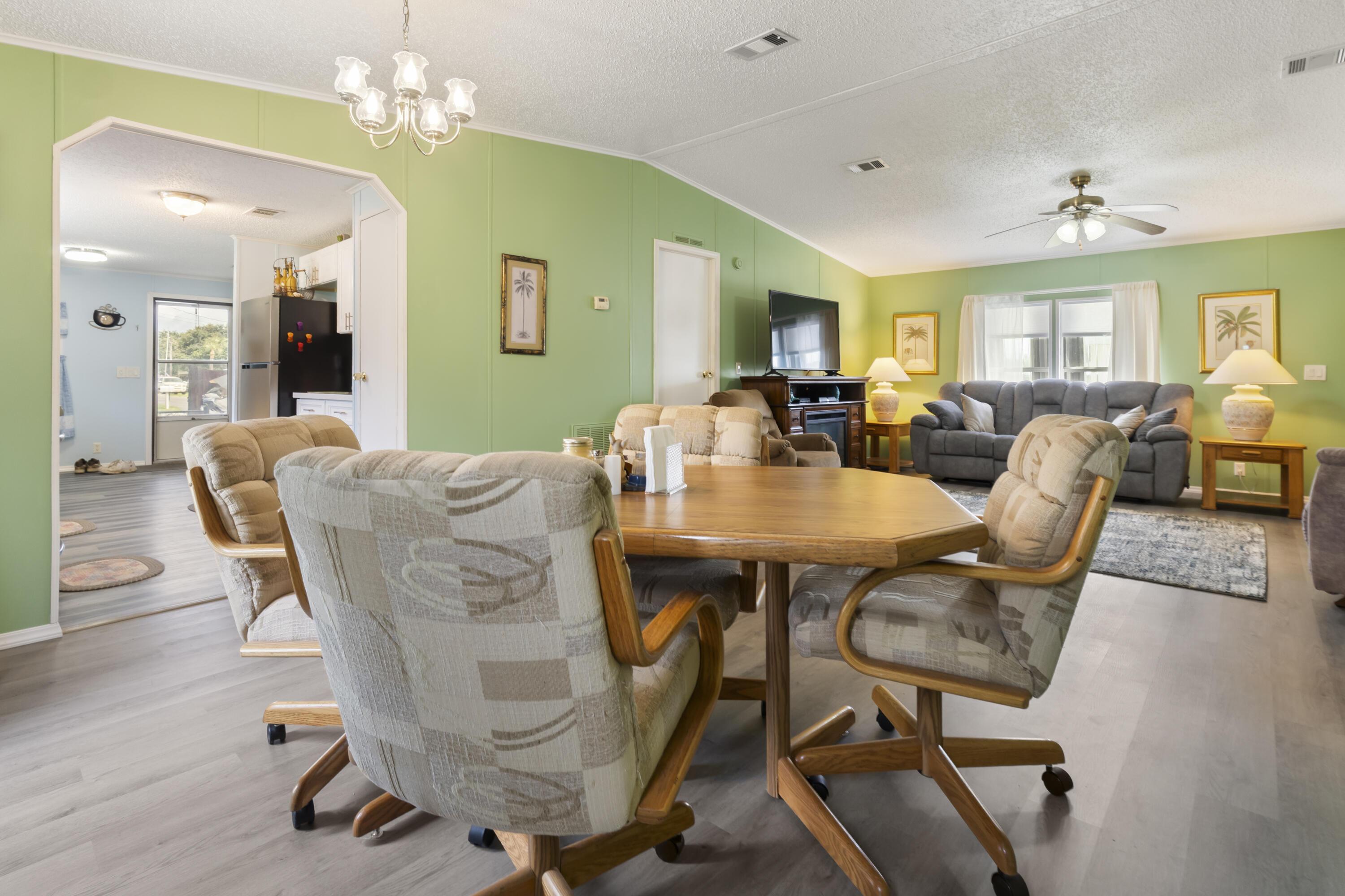 1122 Trout Street, Okeechobee, FL 34974, Okeechobee - Photo 4