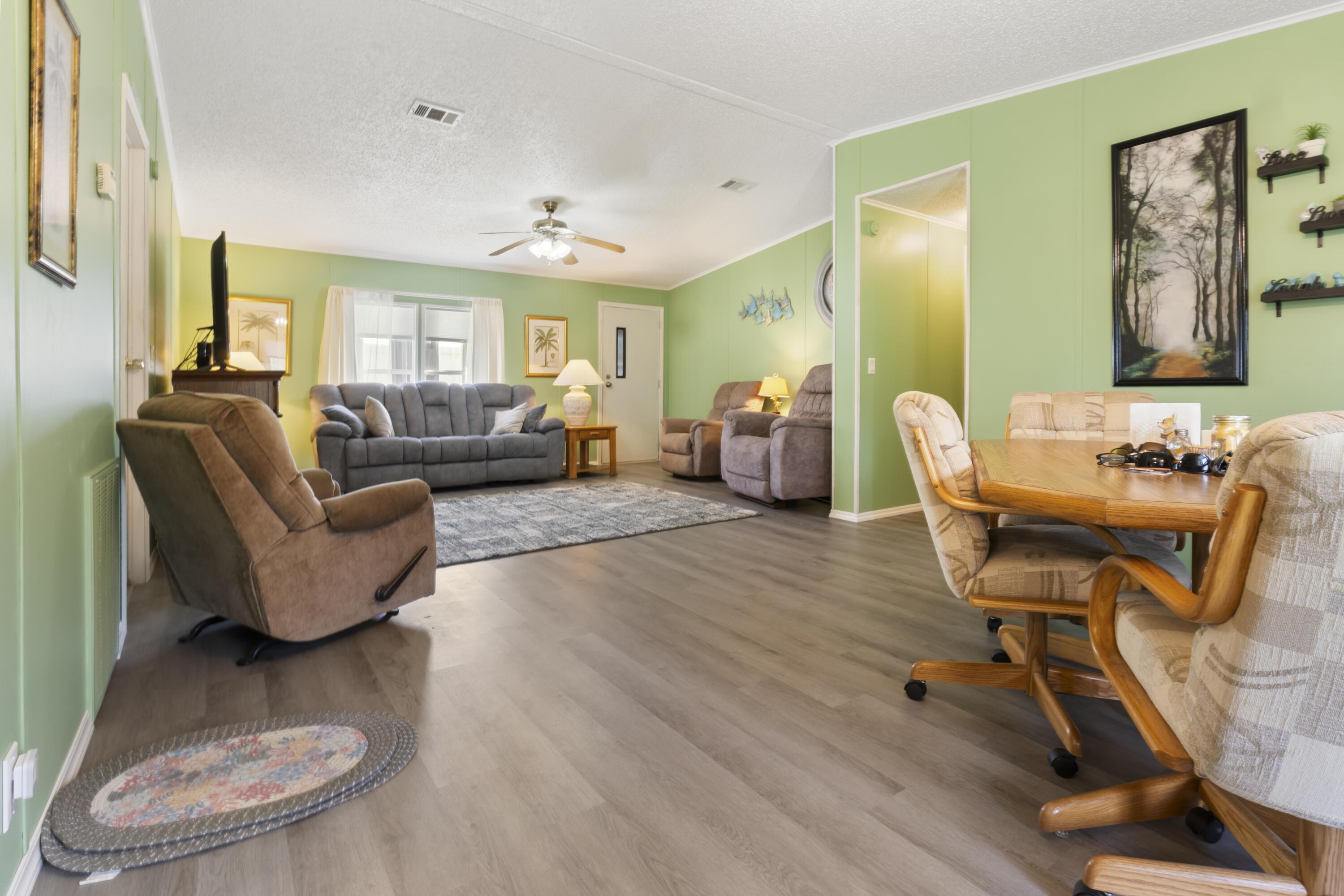 1122 Trout Street, Okeechobee, FL 34974, Okeechobee - Photo 3