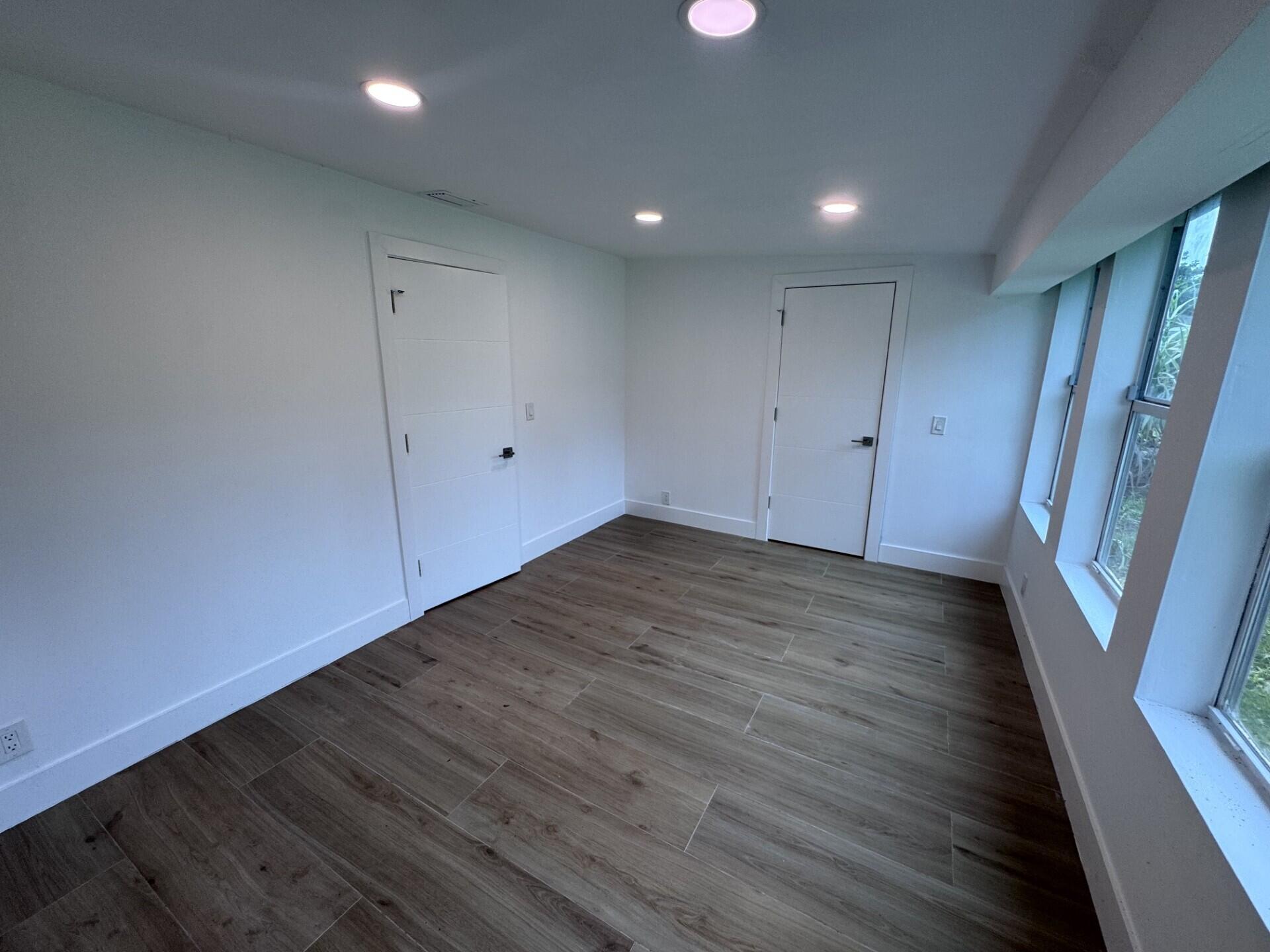 8911 Sunset Drive, Palm Beach Gardens, FL 33410, Palm Beach Gardens - Photo 4