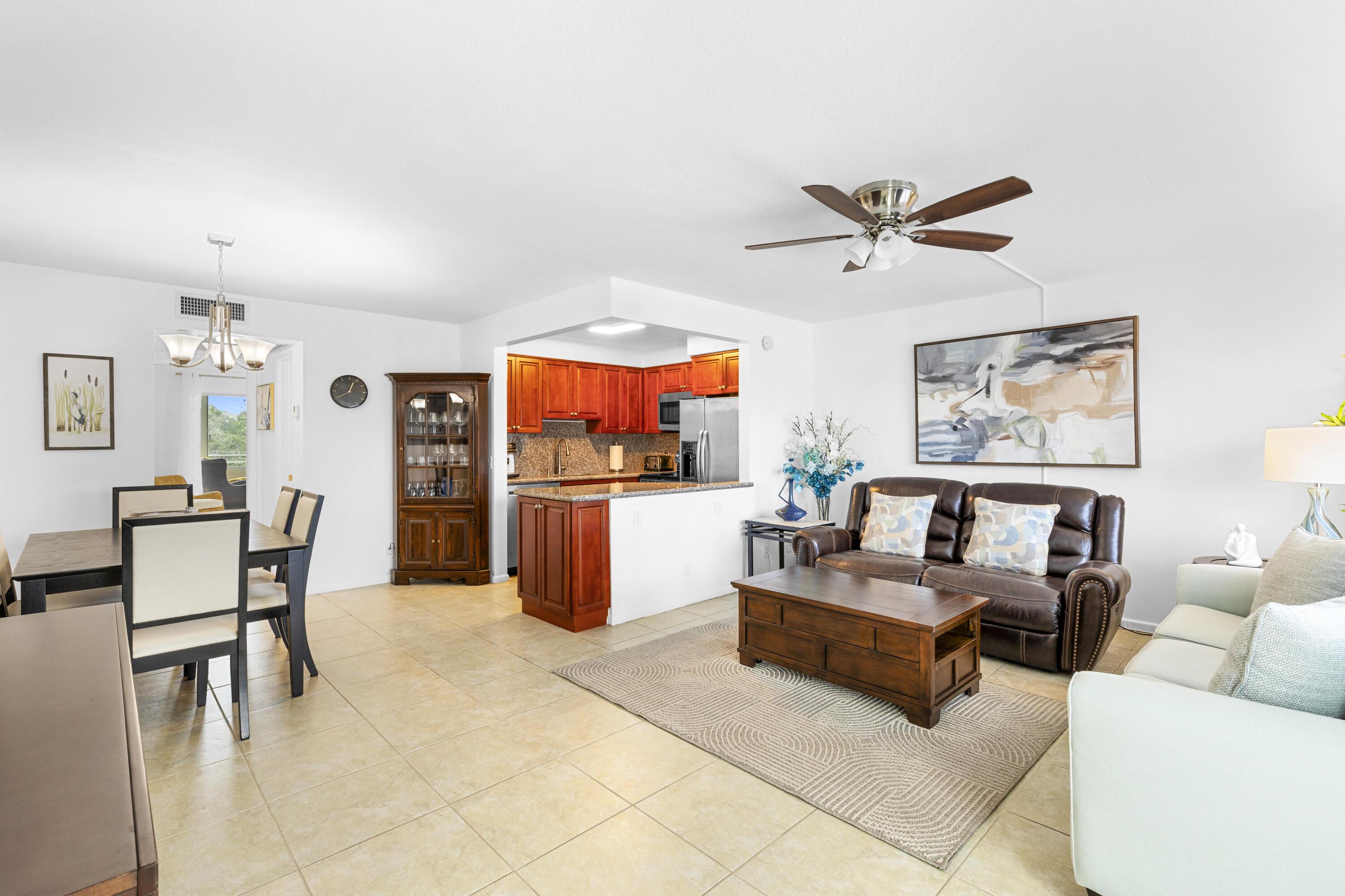 3015 Berkshire A, Deerfield Beach, FL 33442, Deerfield Beach - Photo 2