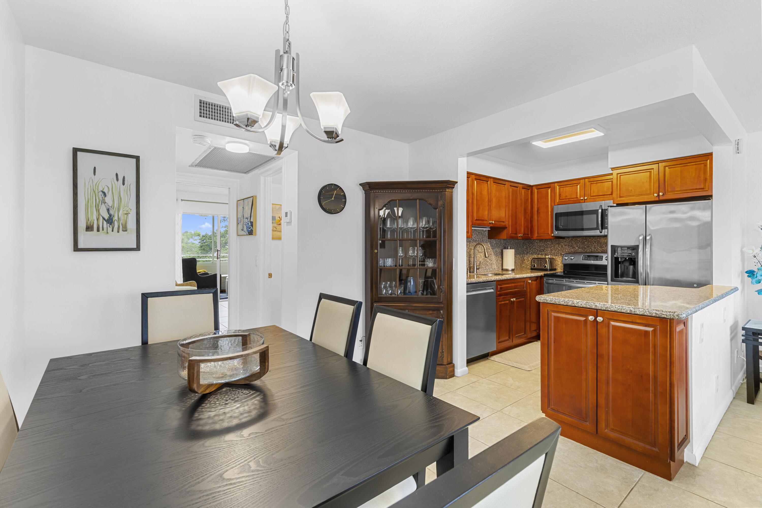 3015 Berkshire A, Deerfield Beach, FL 33442, Deerfield Beach - Photo 4
