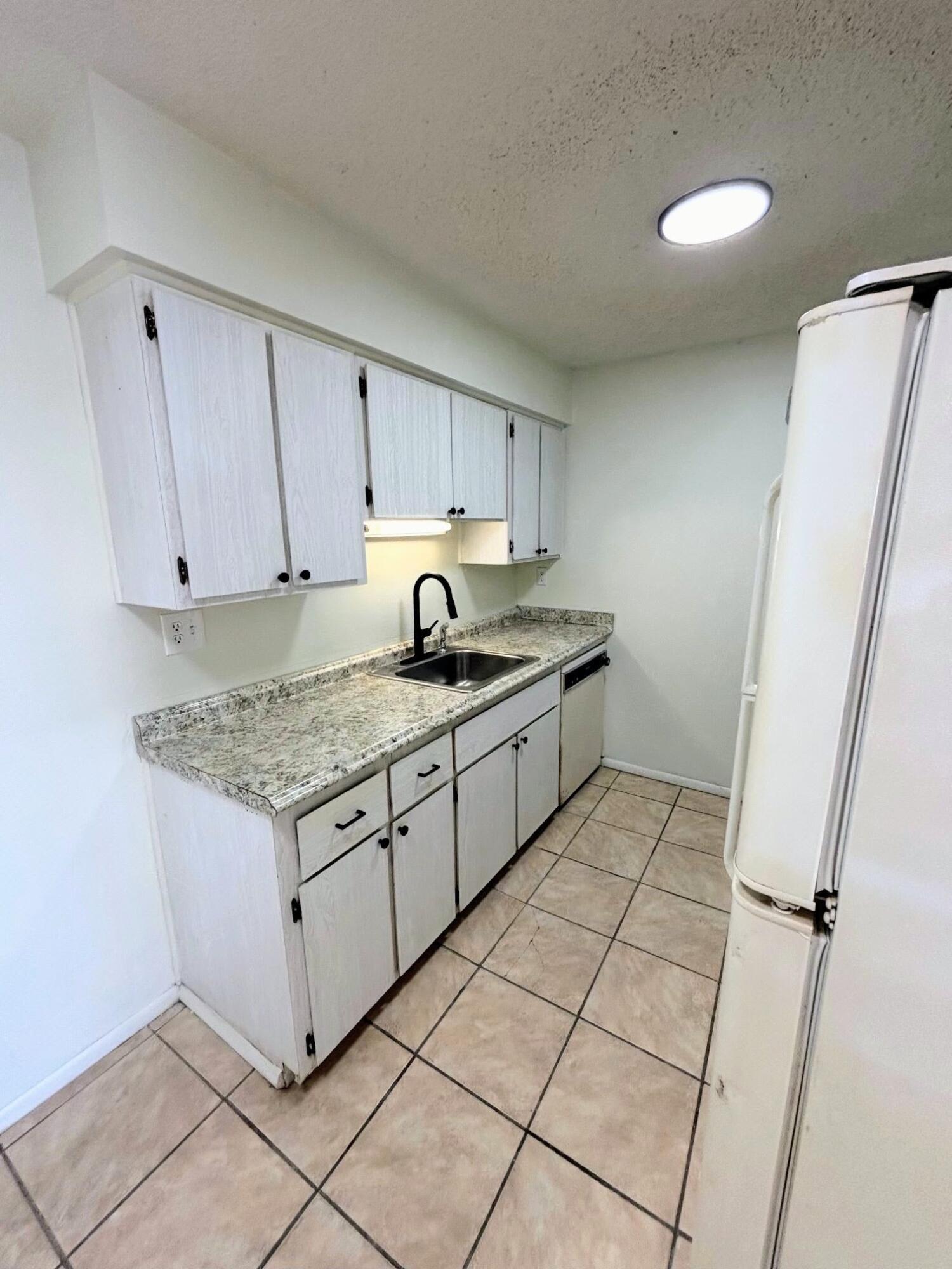 190 E OLMSTEAD Drive F32, Titusville, FL 32780, Titusville - Photo 5