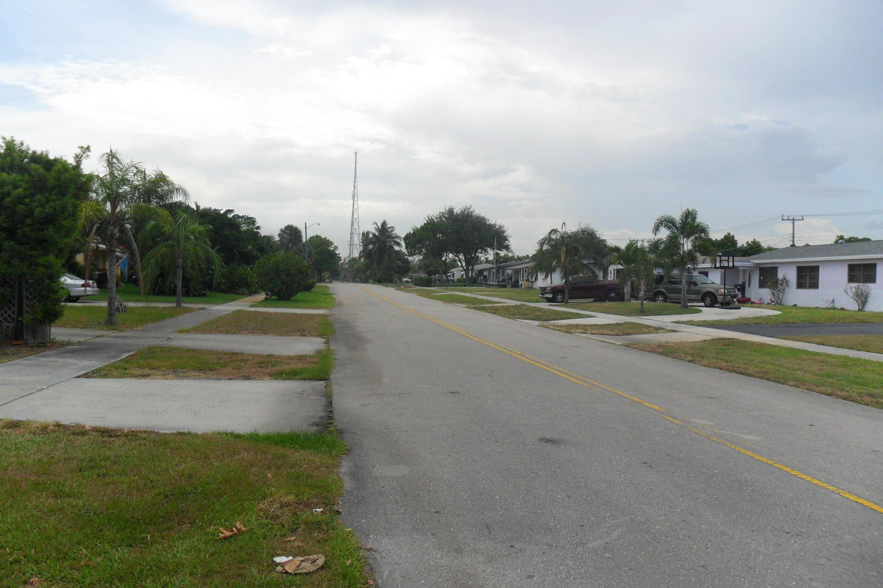 730 W ILEX Drive, Lake Park, FL 33403, Lake Park - Photo 2