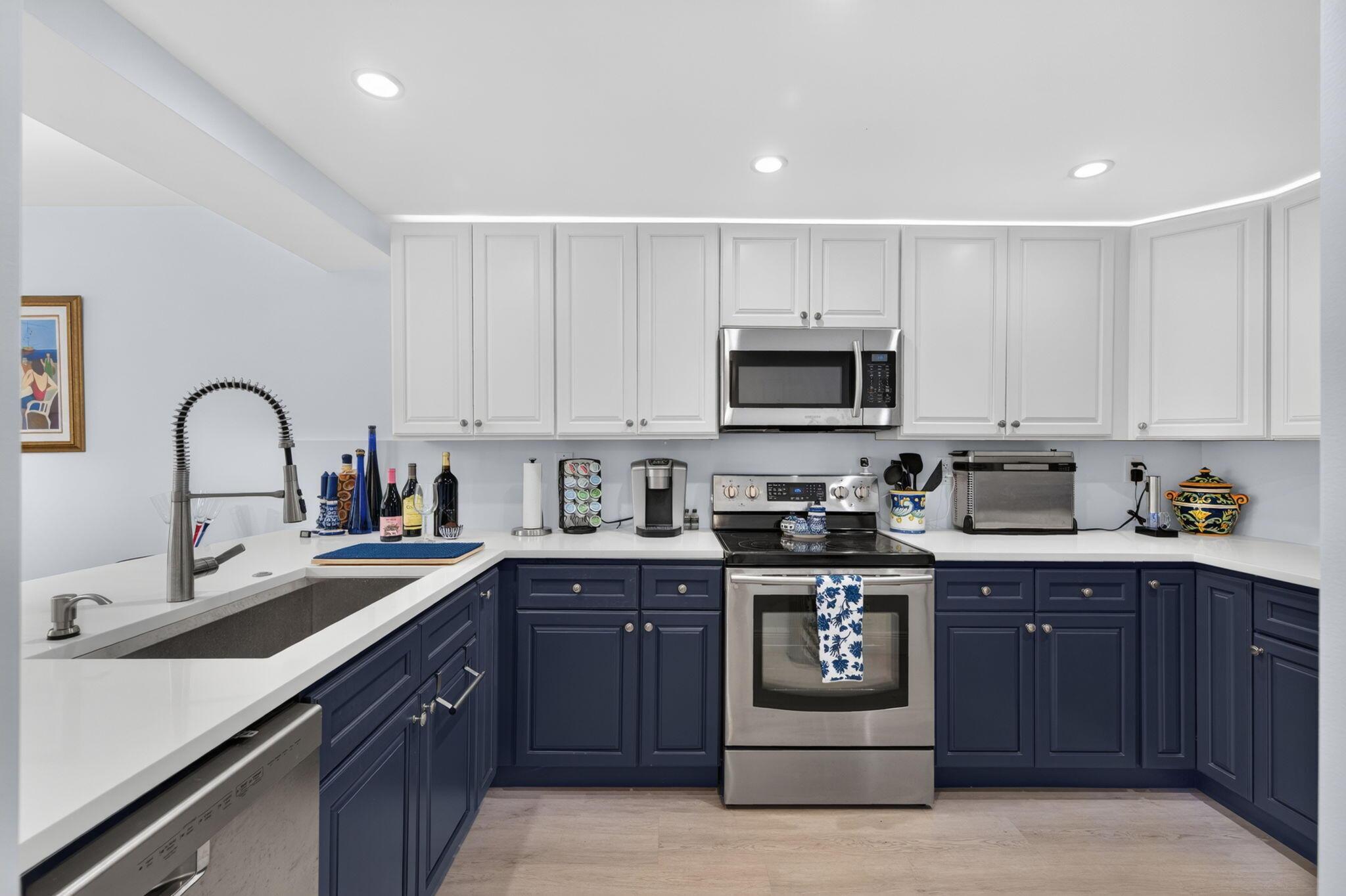 8 Royal Palm Way 104, Boca Raton, FL 33432, Boca Raton - Photo 4