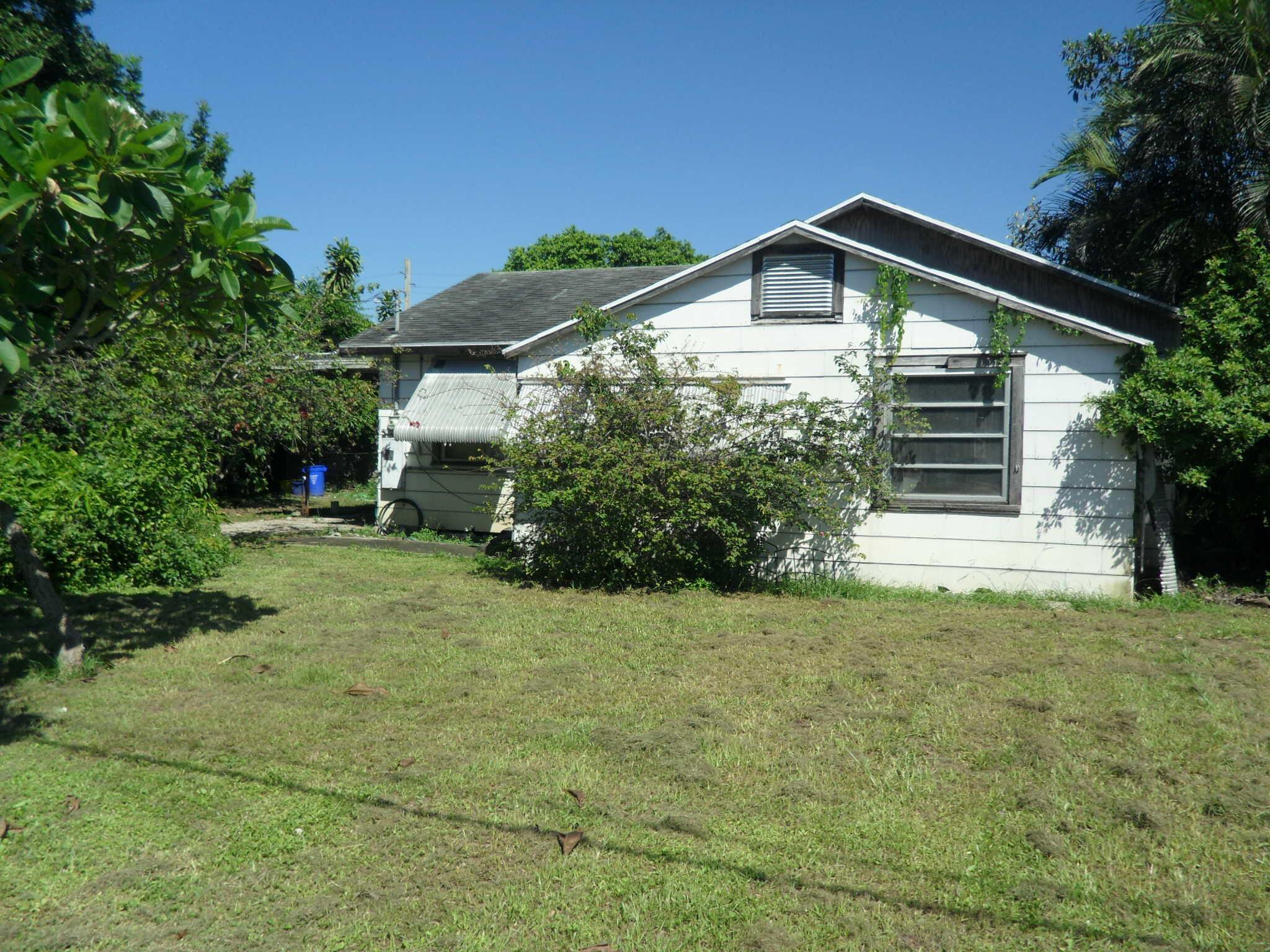4639 SUNSET Lane, West Palm Beach, FL 33415, West Palm Beach