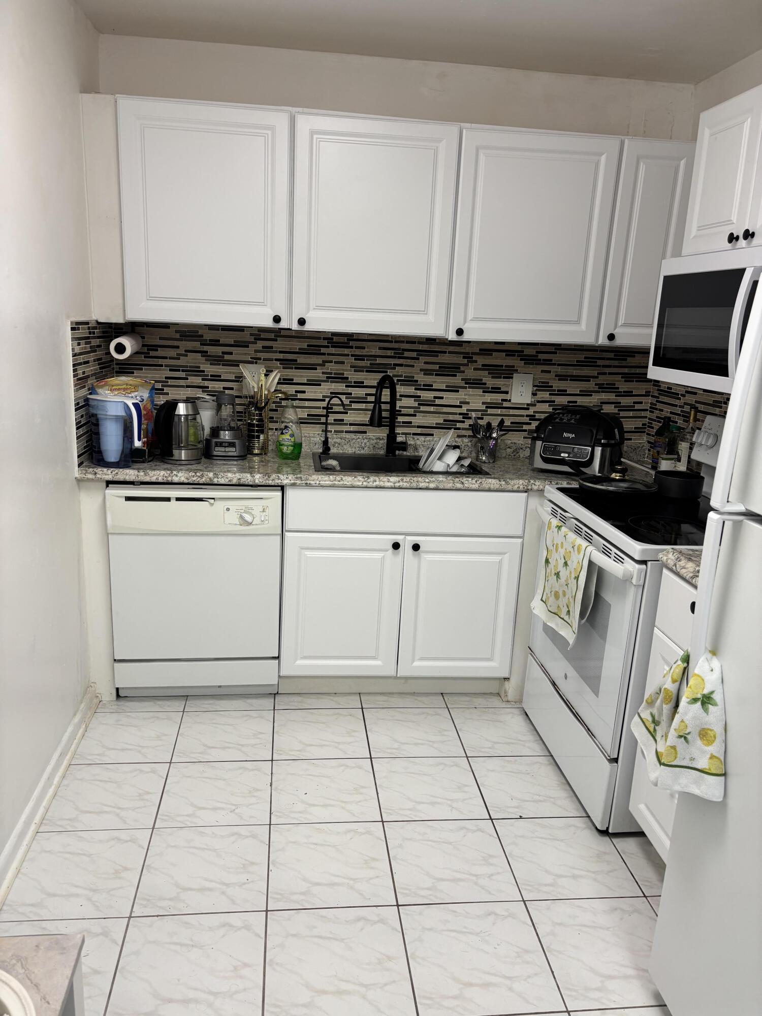 321 Brighton H, Boca Raton, FL 33434, Boca Raton - Photo 2