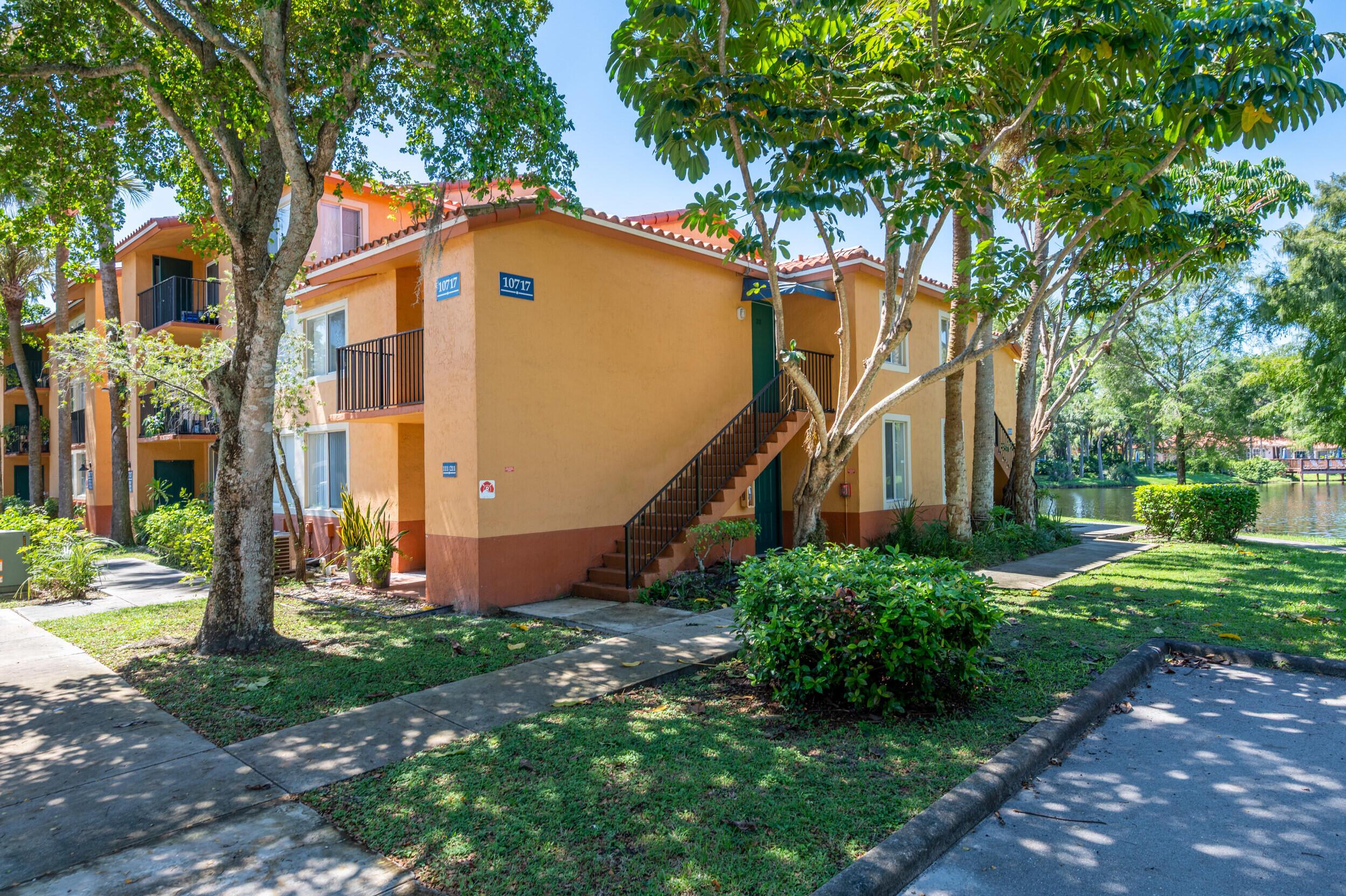 10717 Cleary Boulevard 211, Plantation, FL 33324, Plantation