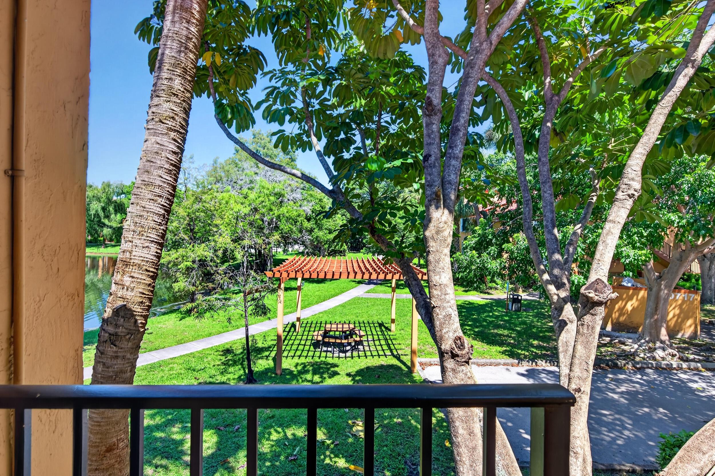 10717 Cleary Boulevard 211, Plantation, FL 33324, Plantation - Photo 3