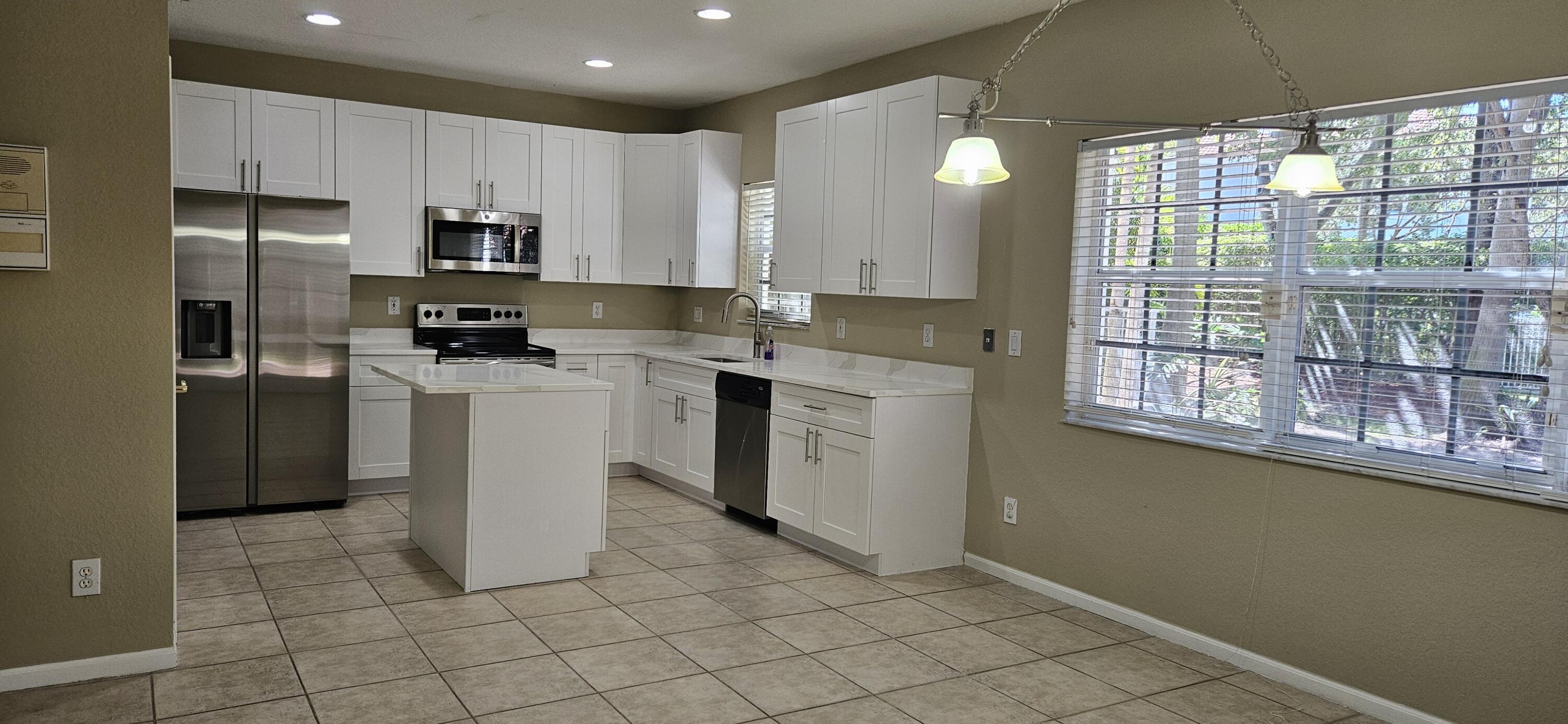 754 NW 126TH Avenue, Coral Springs, FL 33071, Coral Springs - Photo 3
