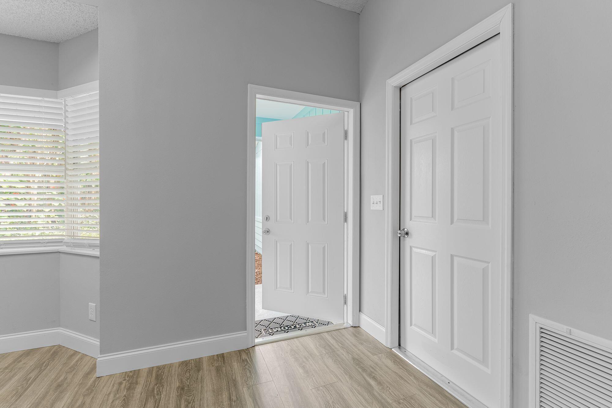 1646 3RD Court SW, Vero Beach, FL 32962, Vero Beach - Photo 2