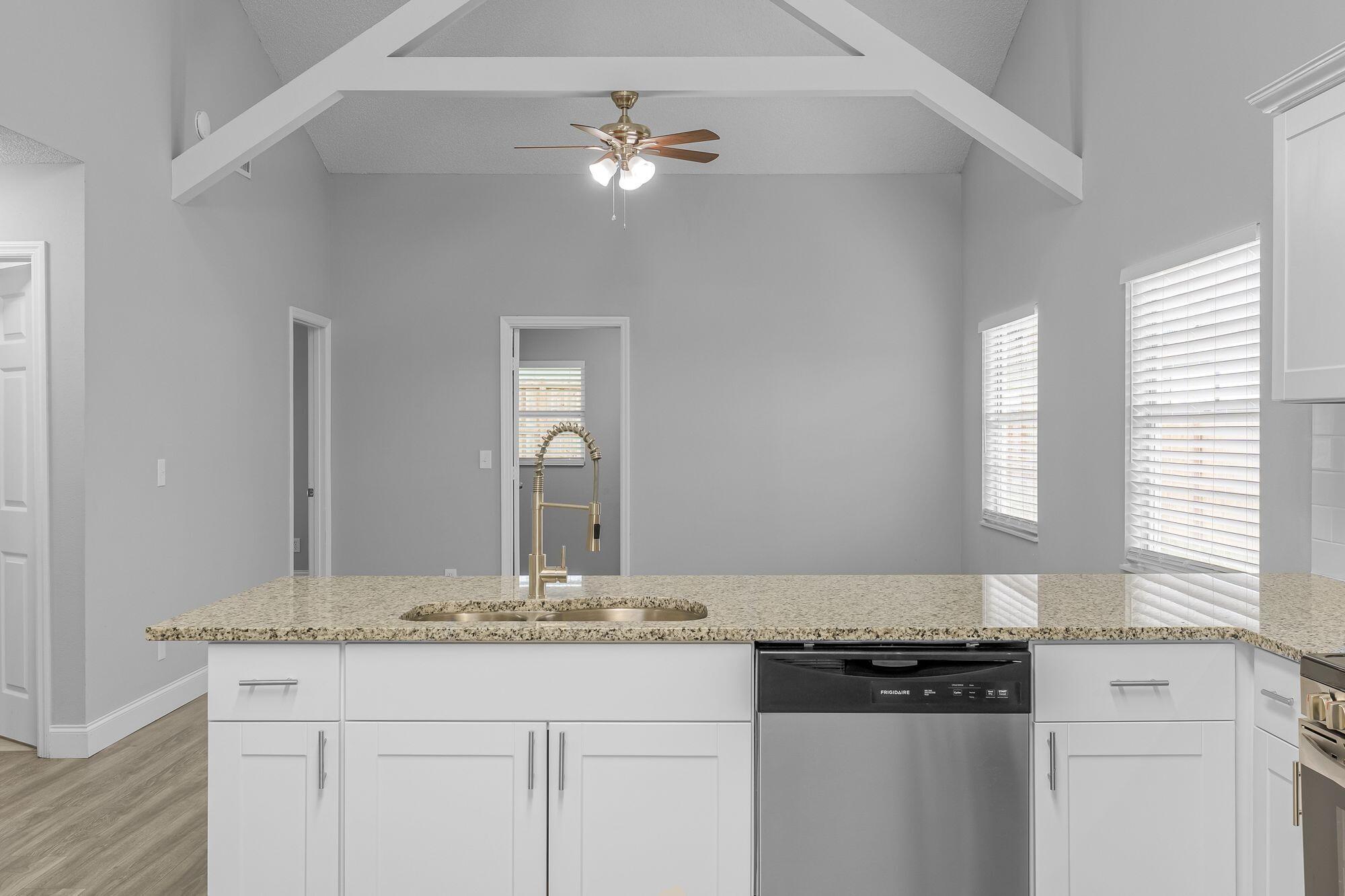 1646 3RD Court SW, Vero Beach, FL 32962, Vero Beach - Photo 5