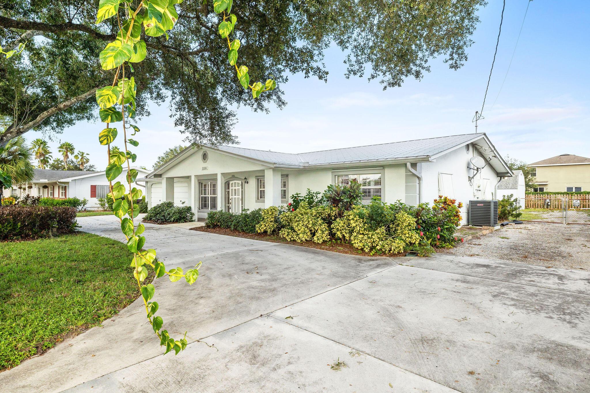 3324 Sunrise Boulevard, Fort Pierce, FL 34982, Fort Pierce - Photo 3