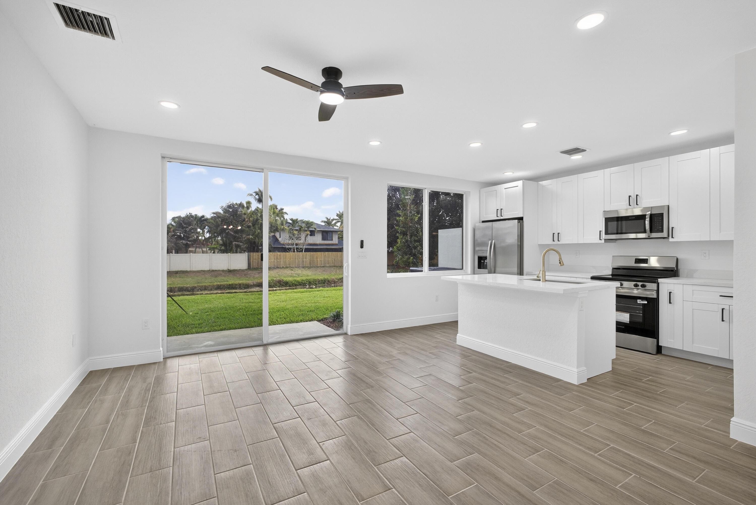 1112 Whitepine Drive 1114, Wellington, FL 33414, Wellington - Photo 4