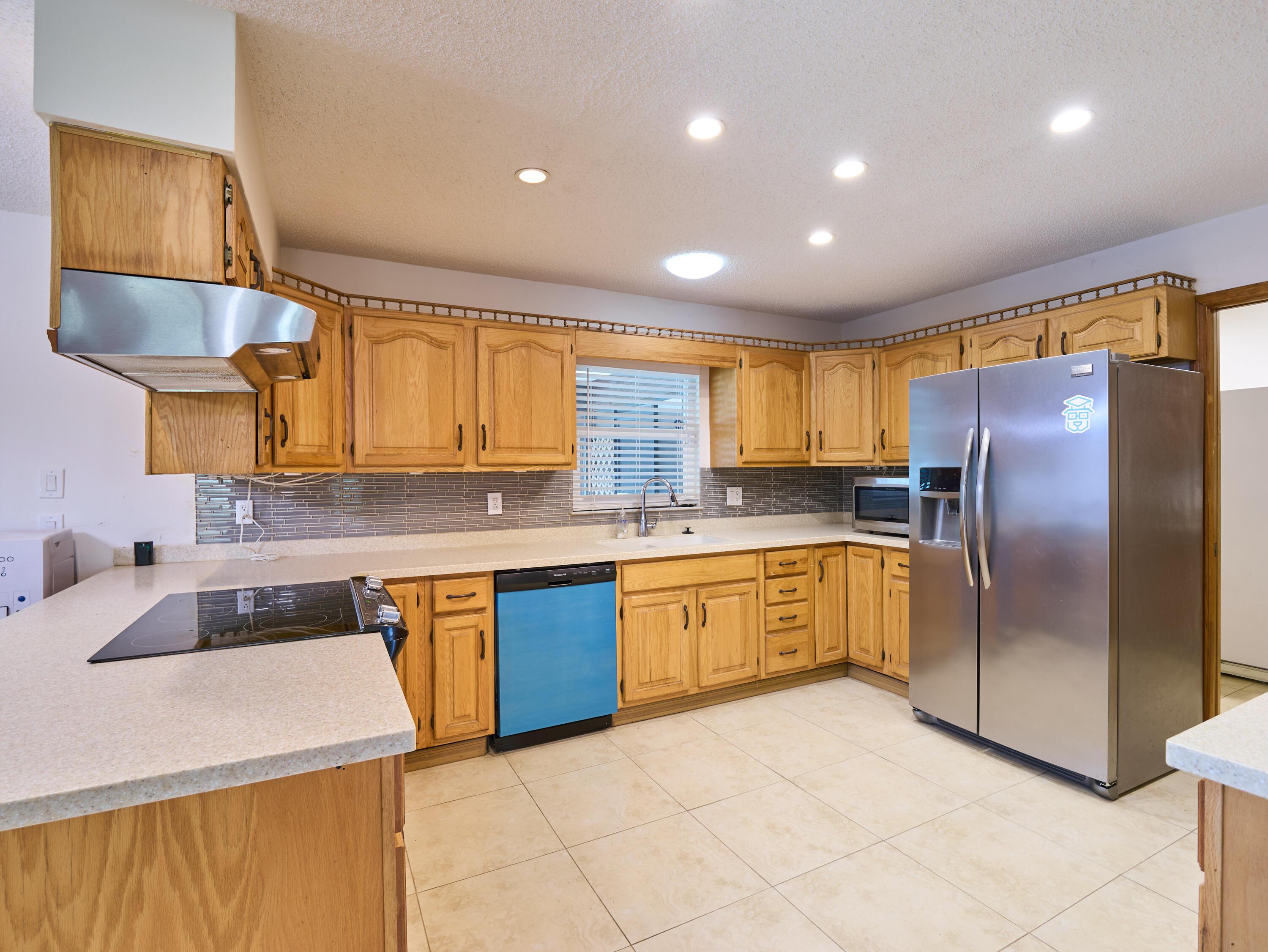 1302 SW Bartell Avenue, Port St. Lucie, FL 34953, Port St. Lucie - Photo 2