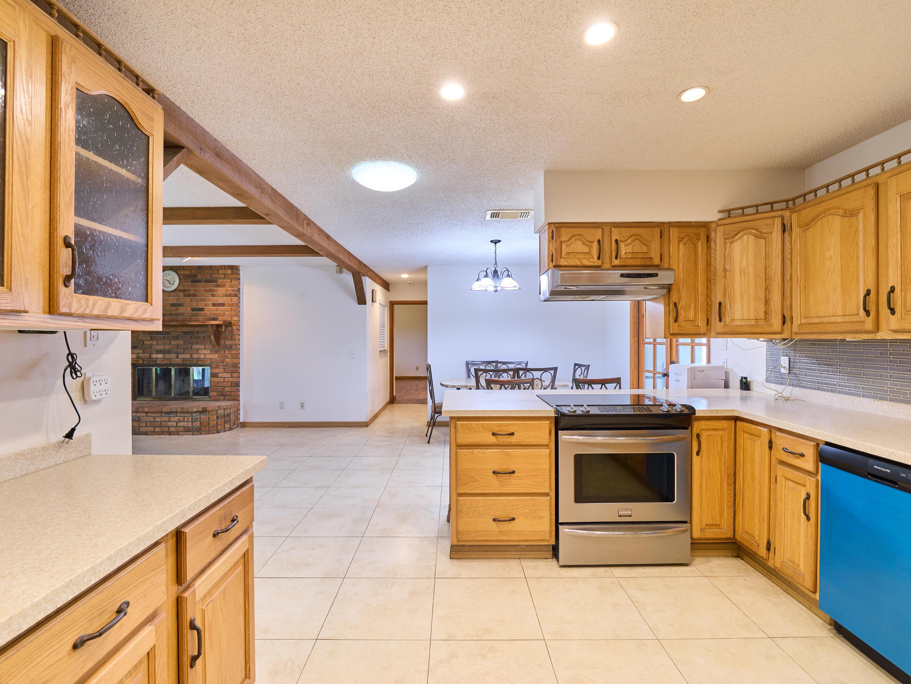 1302 SW Bartell Avenue, Port St. Lucie, FL 34953, Port St. Lucie - Photo 3