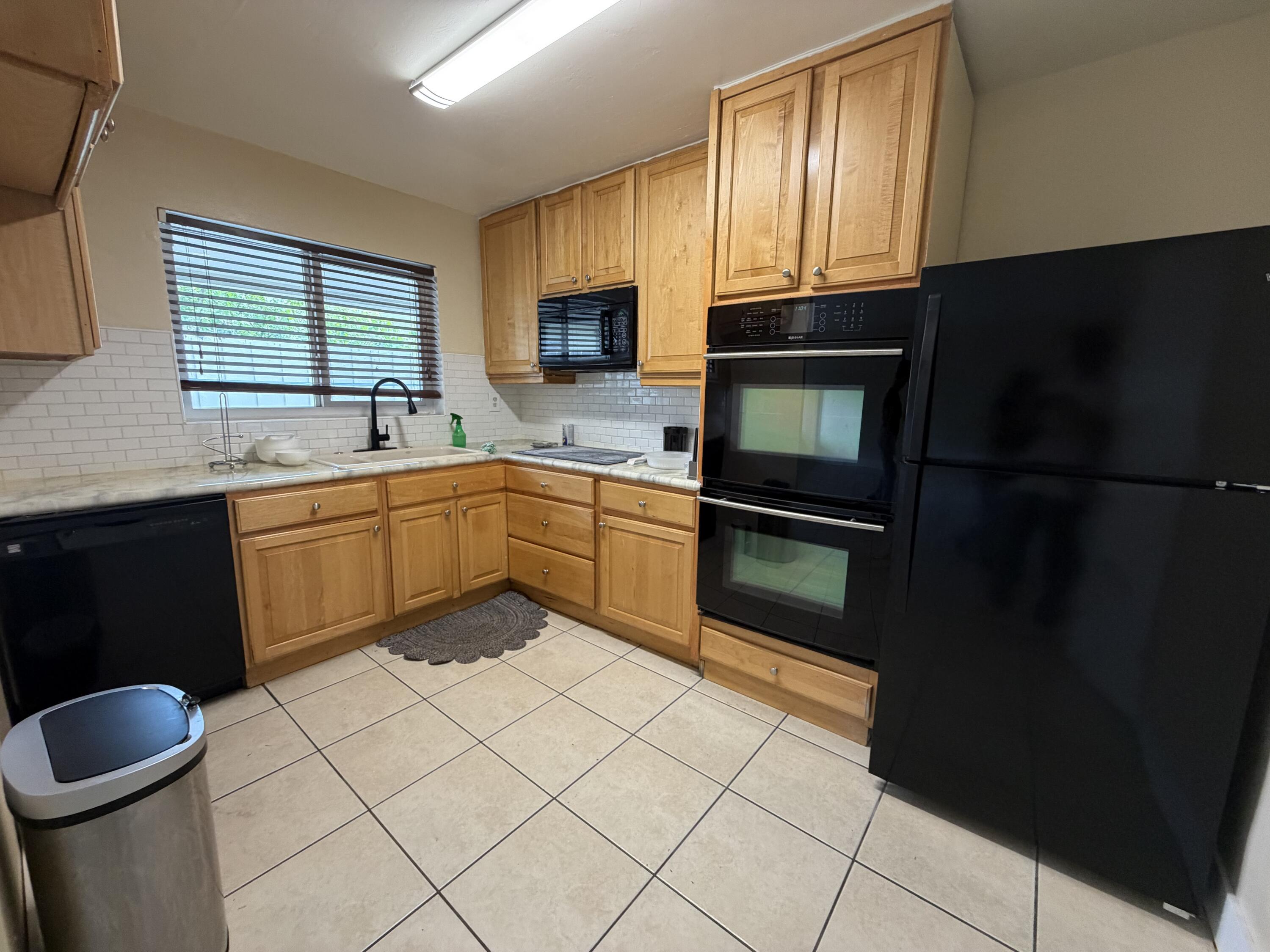 905 SE 15TH Street 2, Fort Lauderdale, FL 33316, Fort Lauderdale - Photo 3