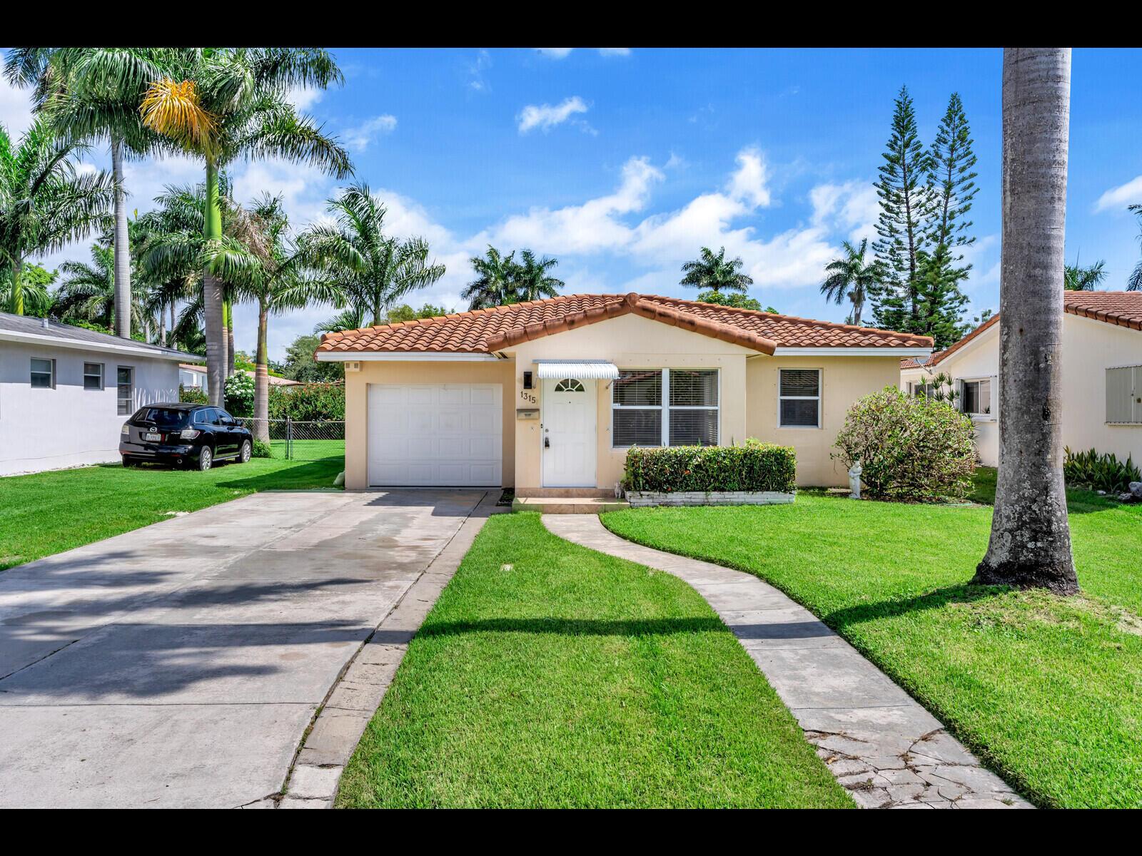 1315 Buchanan Street, Hollywood, FL 33019, Hollywood