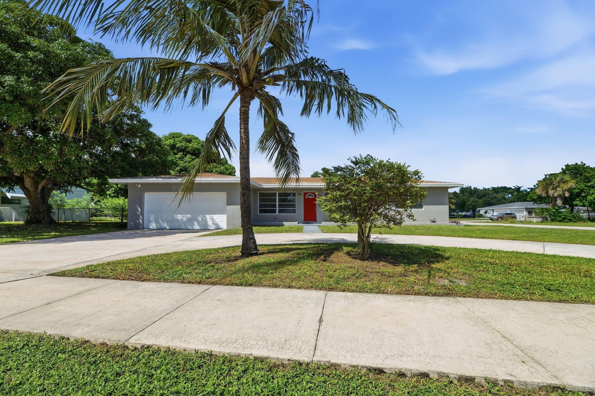 207 BAYBERRY Drive, Lake Park, FL 33403, Lake Park - Photo 2