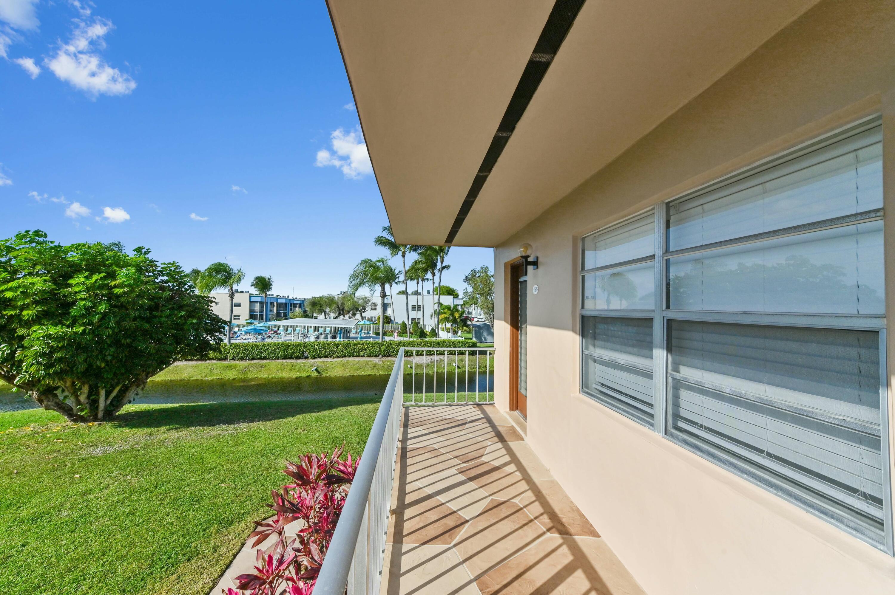 528 Burgundy K Avenue, Delray Beach, FL 33484, Delray Beach - Photo 5