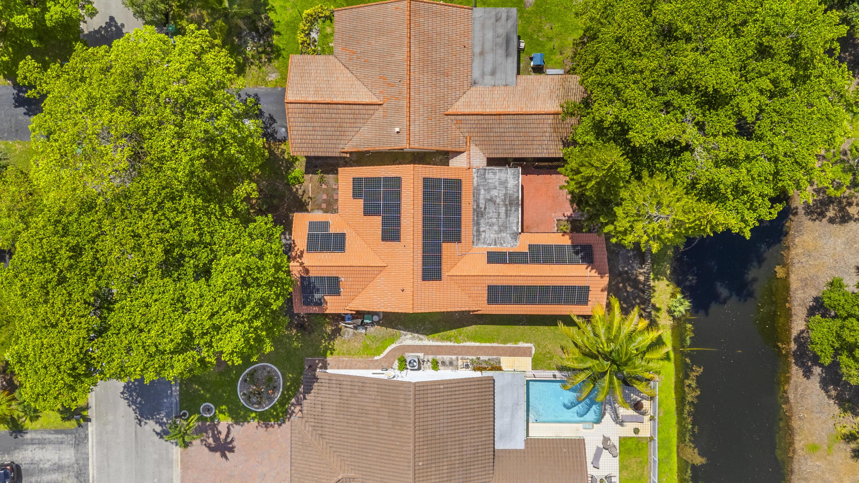 2872 NW 95th Avenue, Coral Springs, FL 33065, Coral Springs - Photo 2