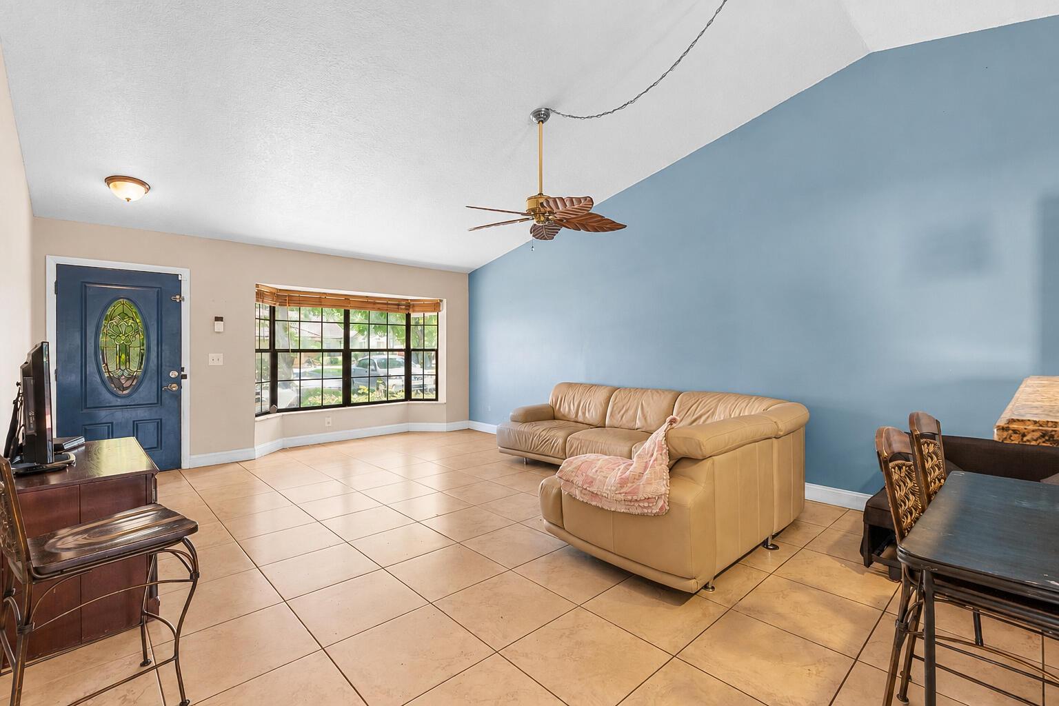 2872 NW 95th Avenue, Coral Springs, FL 33065, Coral Springs - Photo 3