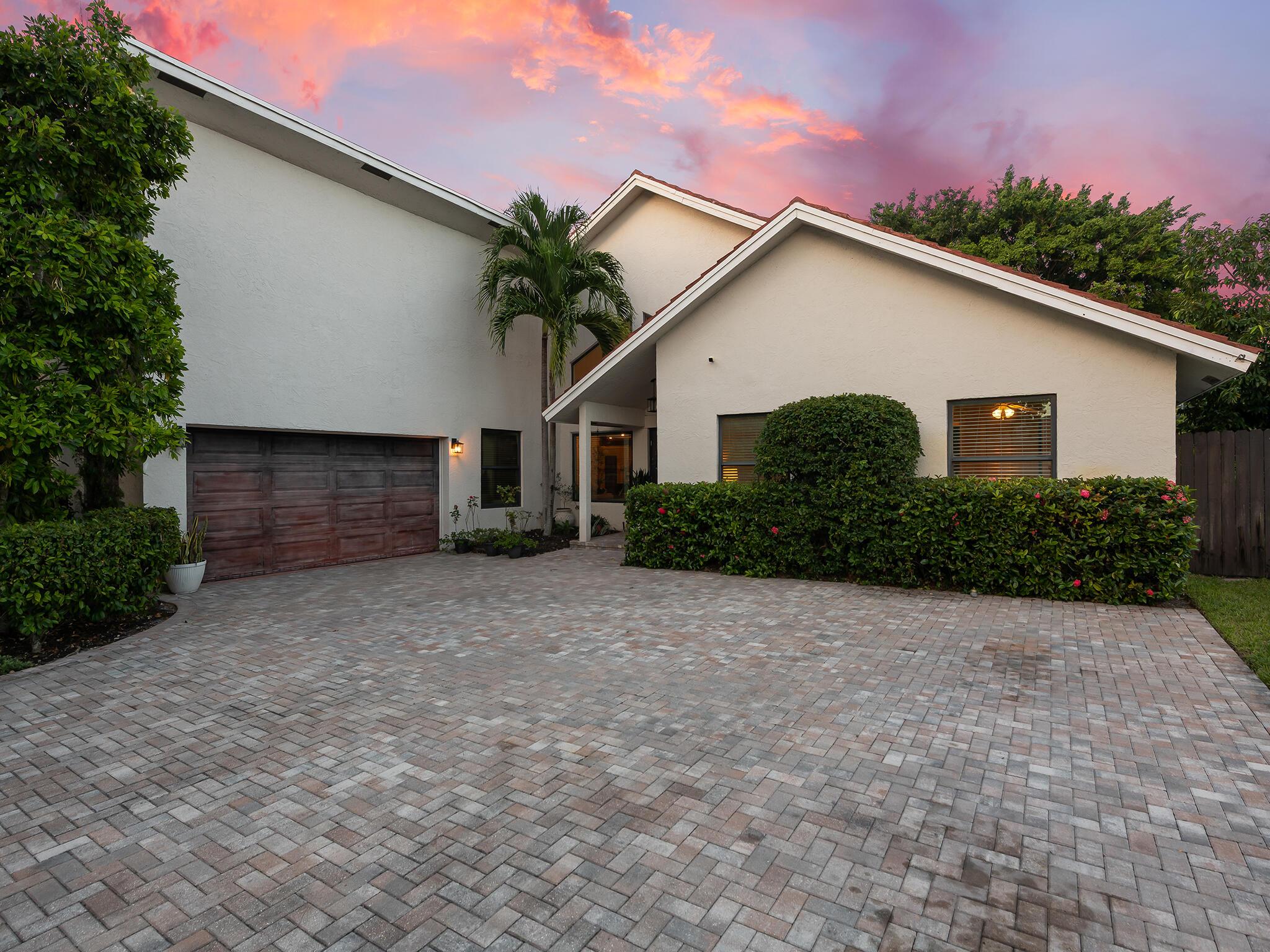 875 NW 83rd Drive, Coral Springs, FL 33071, Coral Springs - Photo 4