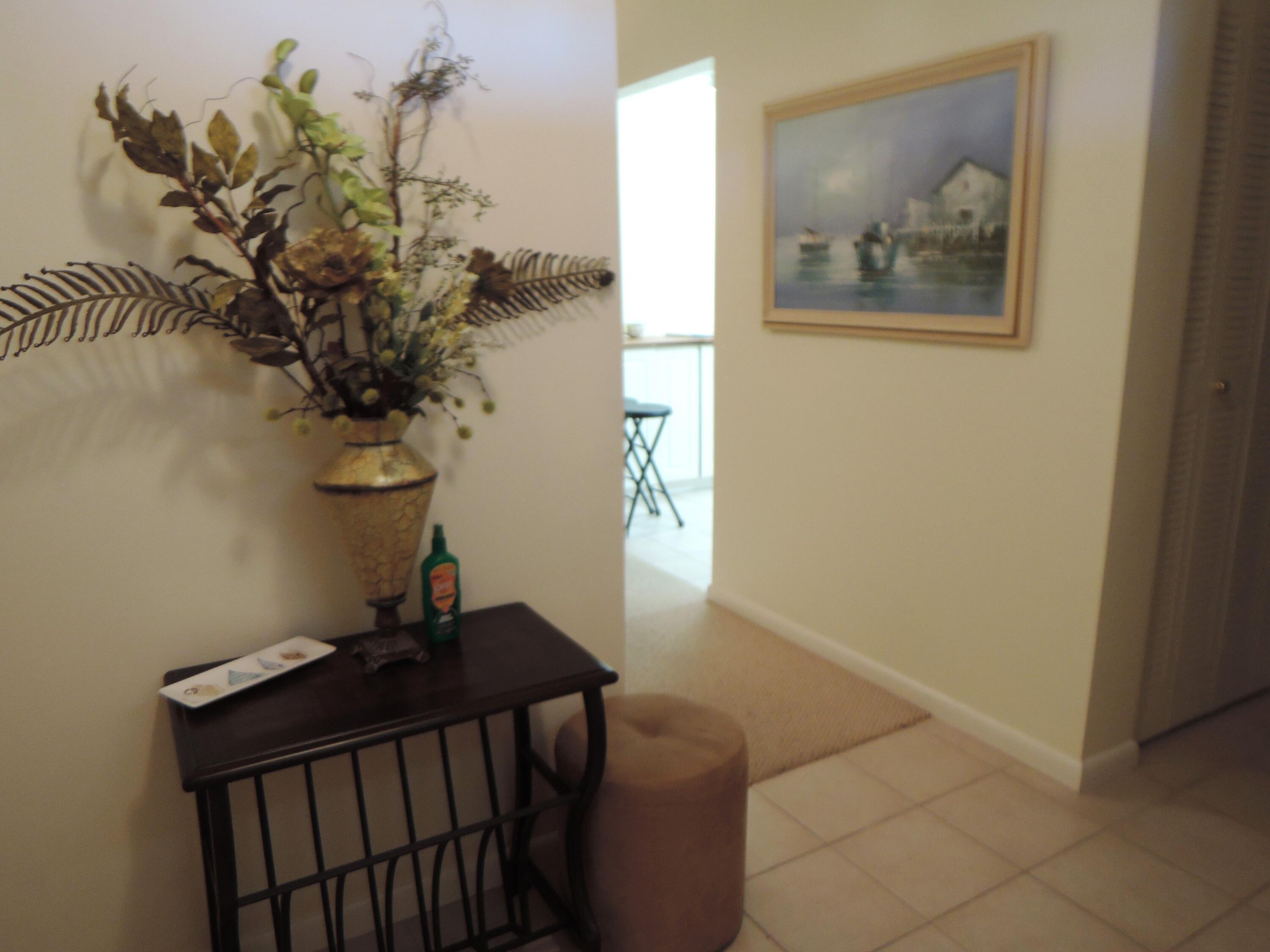 1209 S Lakes End Drive D2, Fort Pierce, FL 34982, Fort Pierce - Photo 4