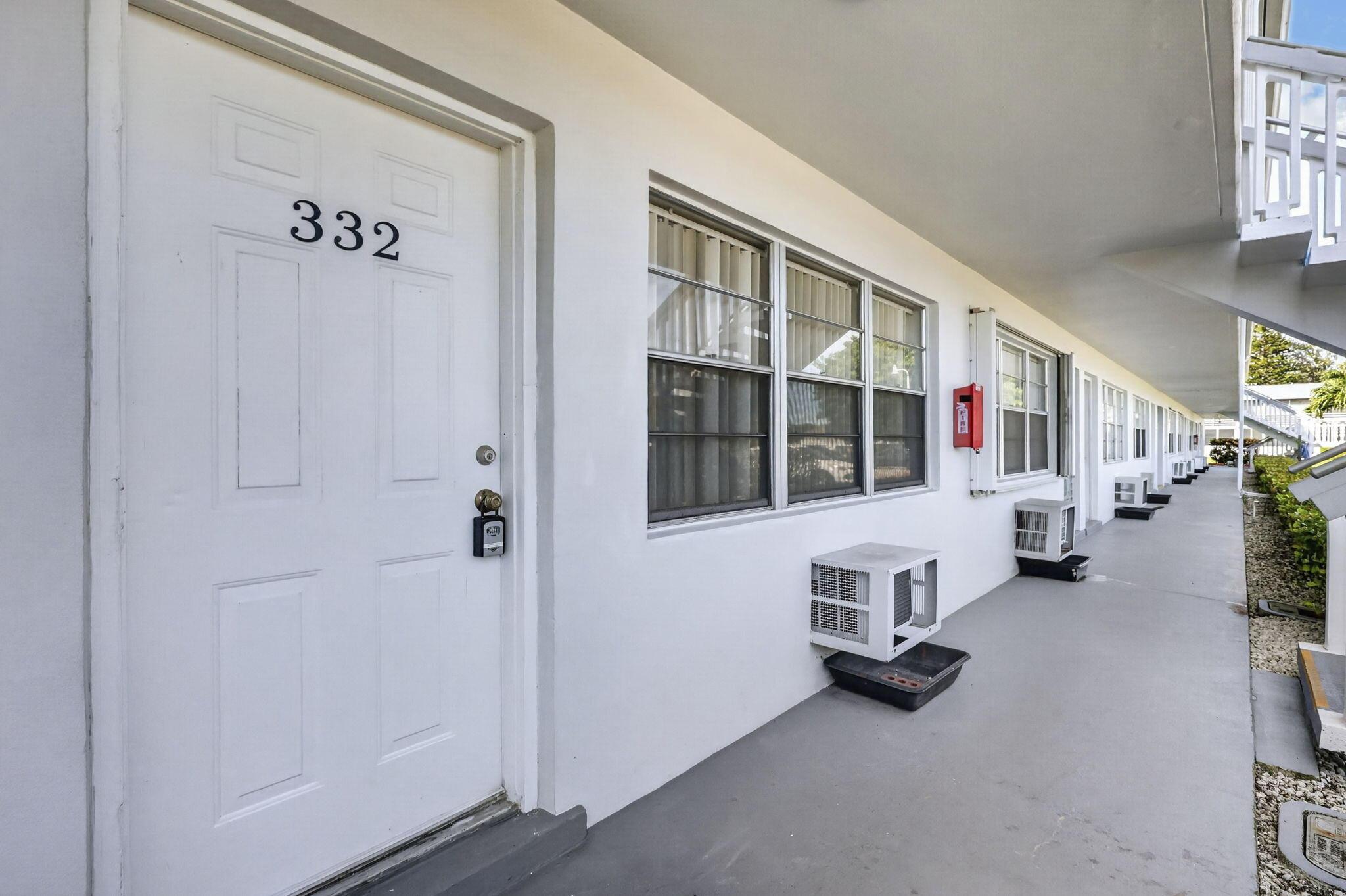 332 NORTHAMPTON Q, West Palm Beach, FL 33417, West Palm Beach - Photo 2