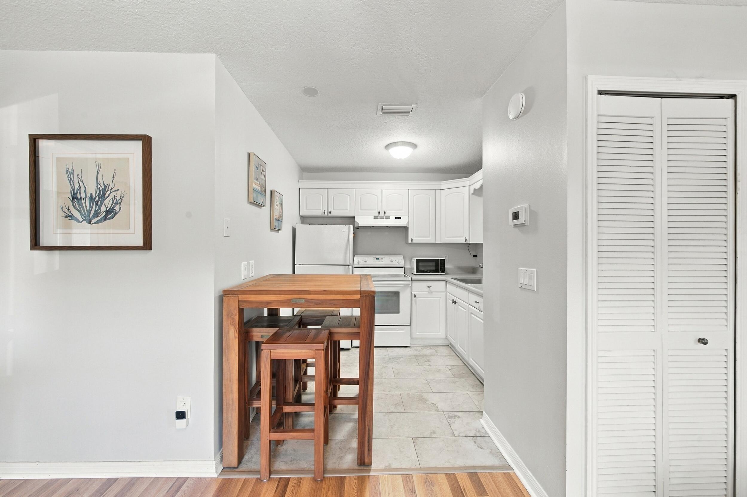 2446 SE GARDEN Terrace 302, Port St. Lucie, FL 34952, Port St. Lucie - Photo 5