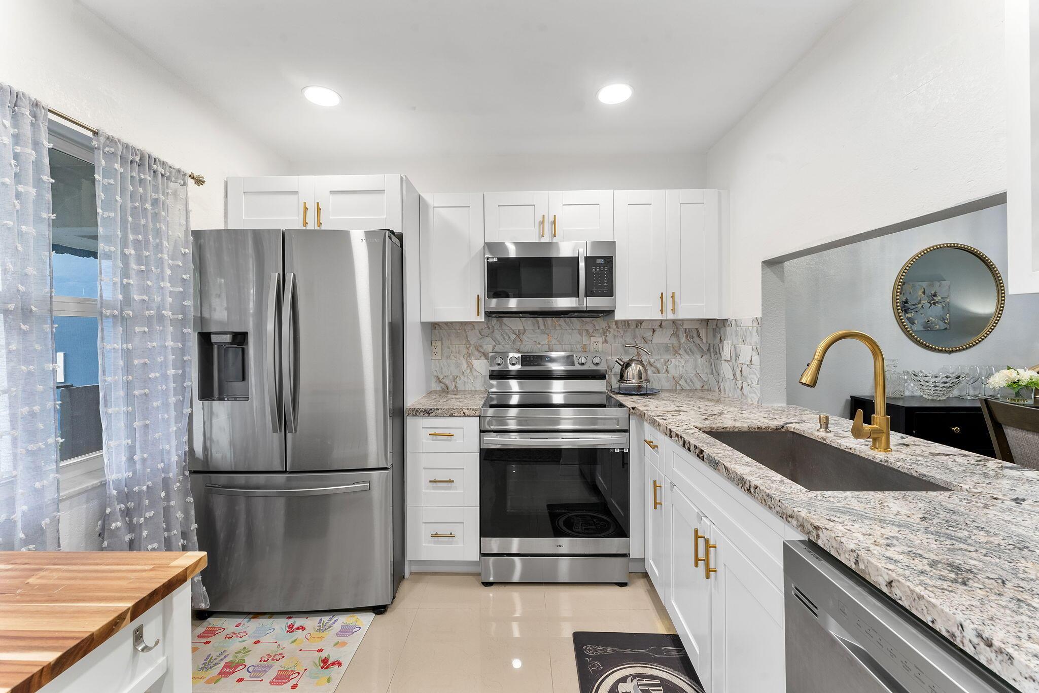 7807 Golf Cir Drive 305, Margate, FL 33063, Margate - Photo 2