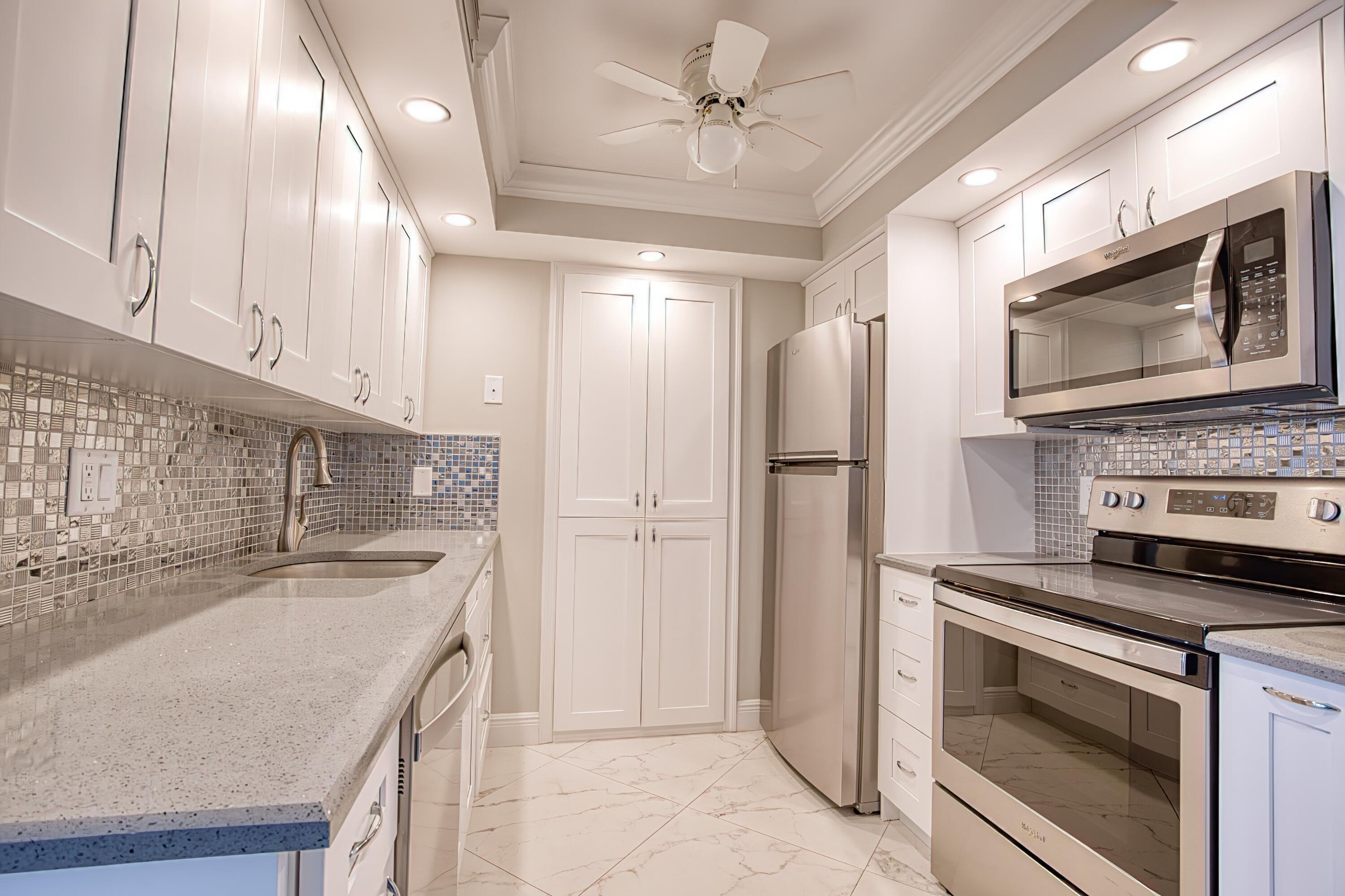 111 Briny Avenue 610, Pompano Beach, FL 33062, Pompano Beach - Photo 4