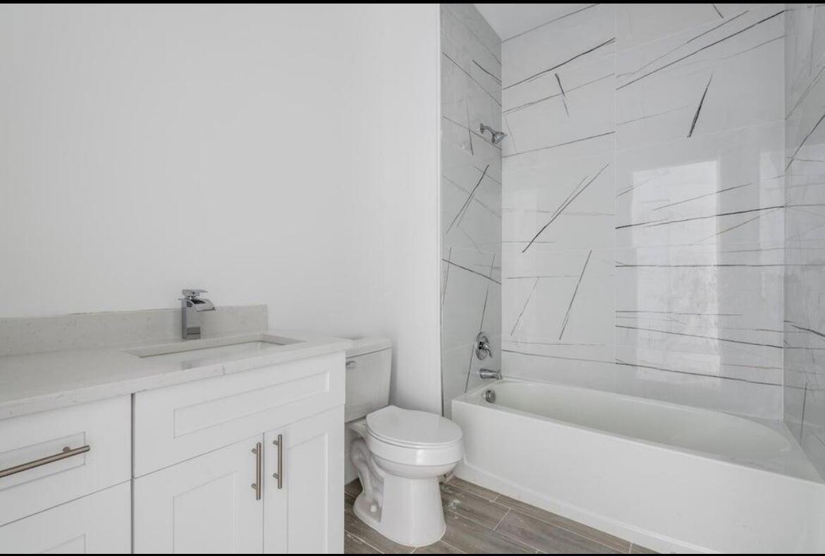 191 ROTONDA Boulevard W A-B-C, Rotonda West, FL 33947, Rotonda West - Photo 3