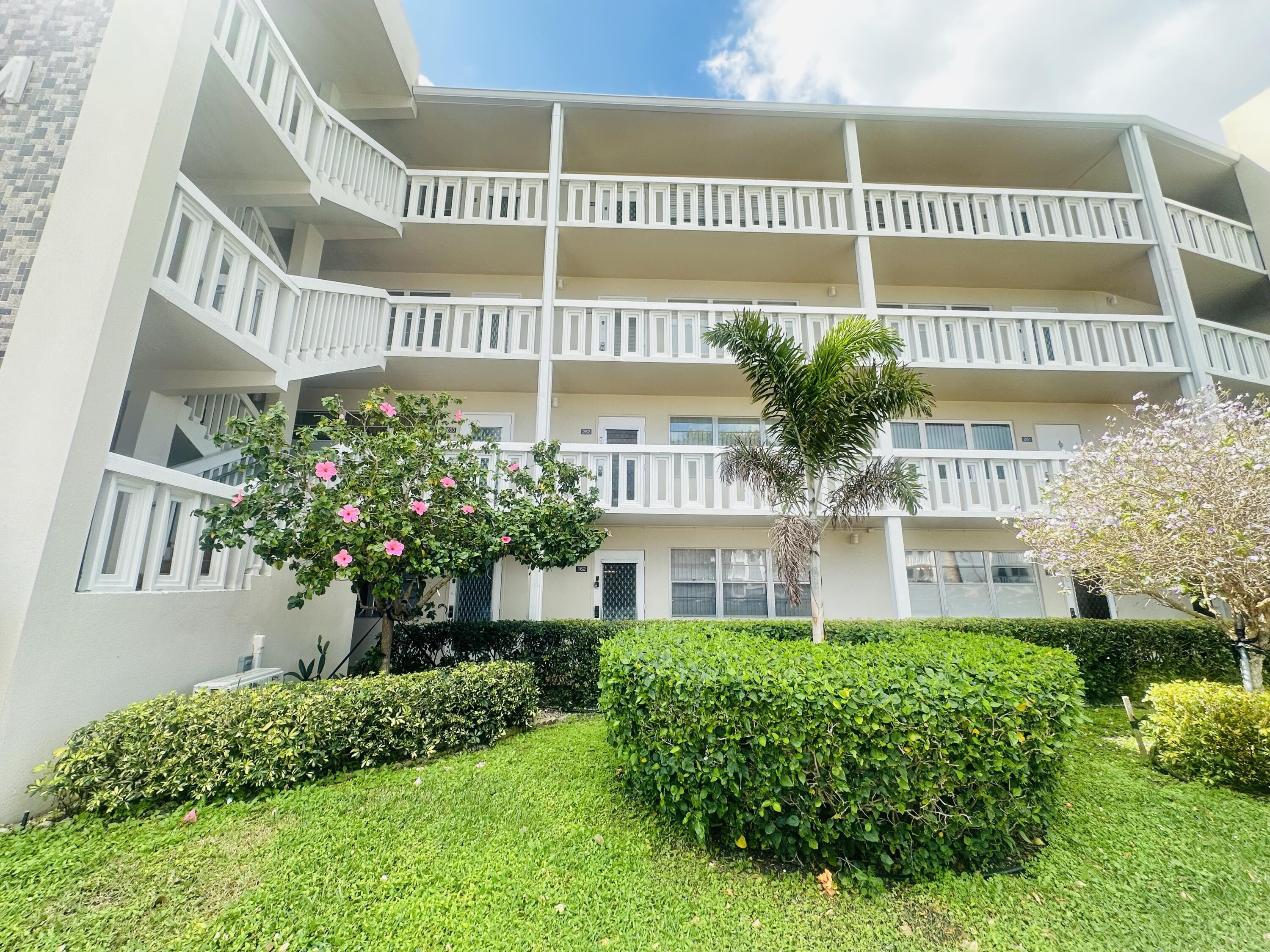 162 Grantham E, Deerfield Beach, FL 33442, Deerfield Beach