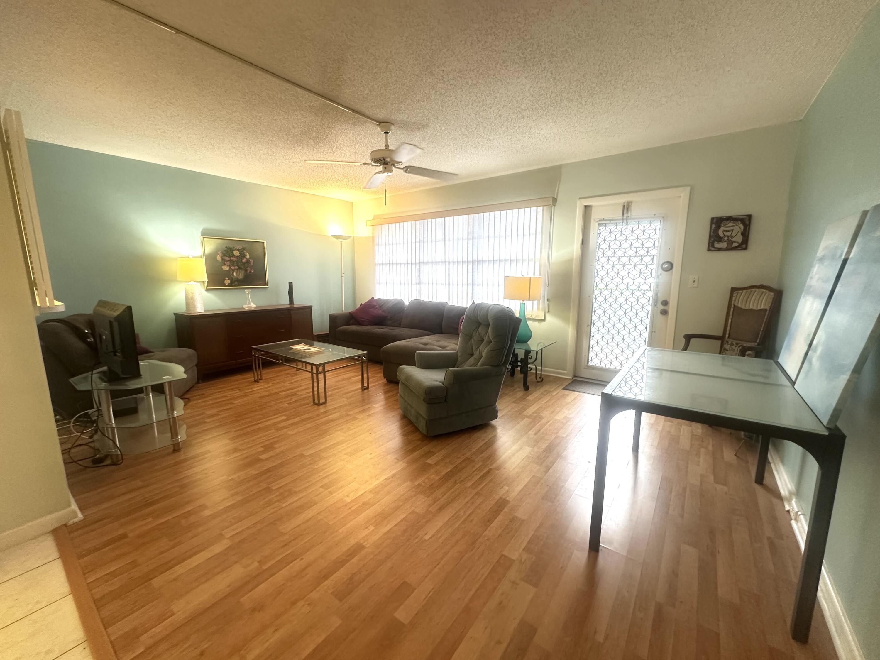 162 Grantham E, Deerfield Beach, FL 33442, Deerfield Beach - Photo 3