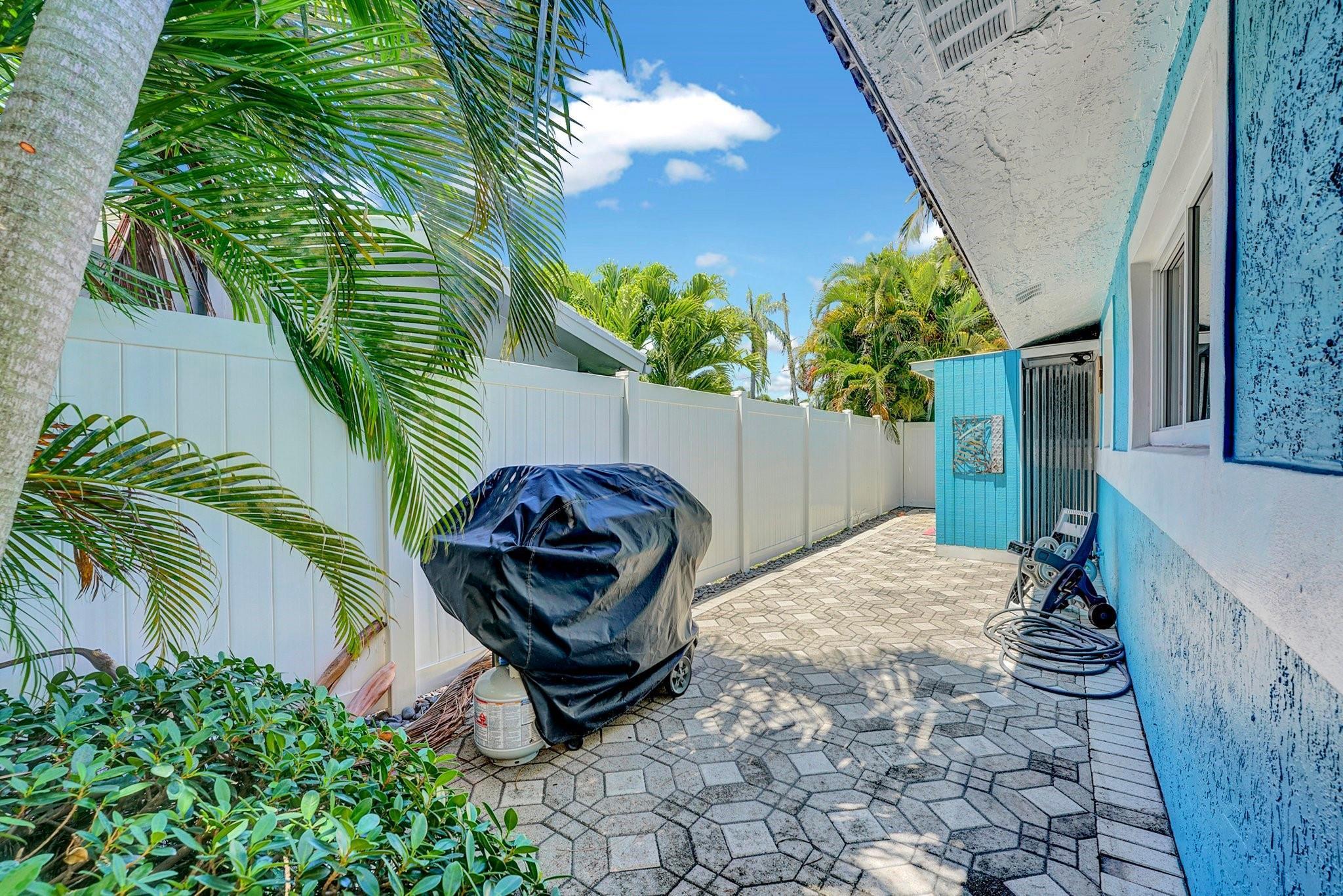 3488 NE 19TH Avenue, Oakland Park, FL 33306, Oakland Park - Photo 2