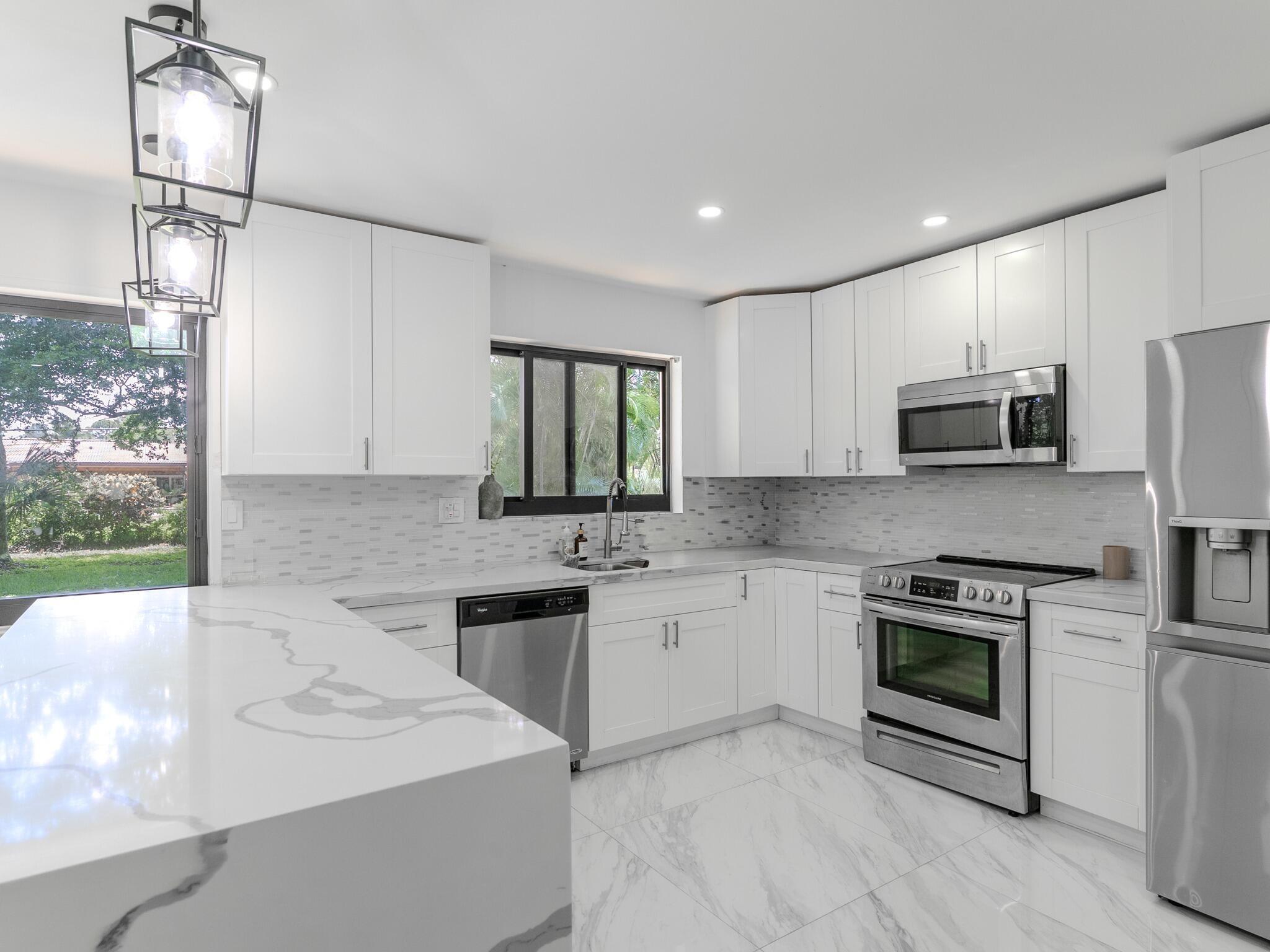 4190 SW 4th Street, Plantation, FL 33317, Plantation - Photo 2