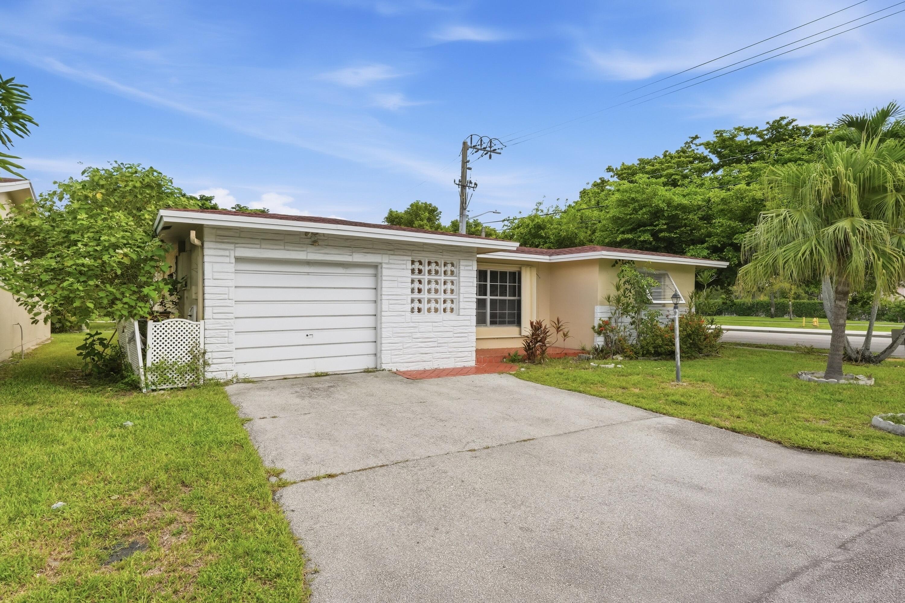 901 NW 48th Place, Pompano Beach, FL 33064, Pompano Beach - Photo 2