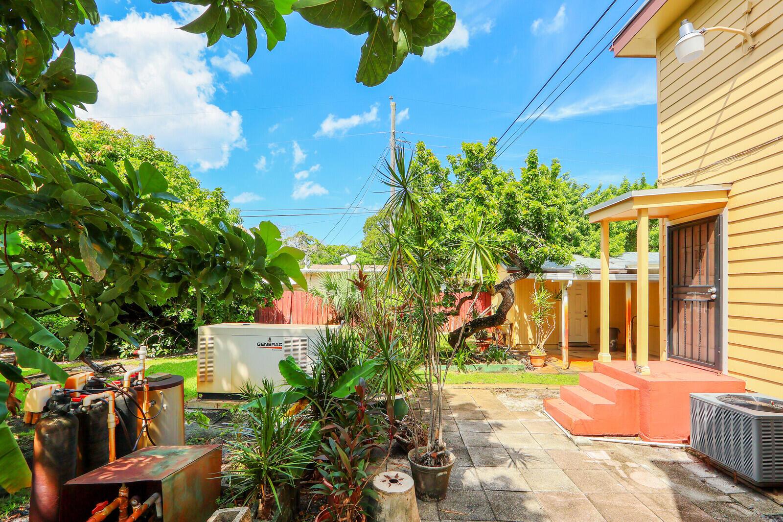 525 51ST Street, West Palm Beach, FL 33407, West Palm Beach - Photo 4