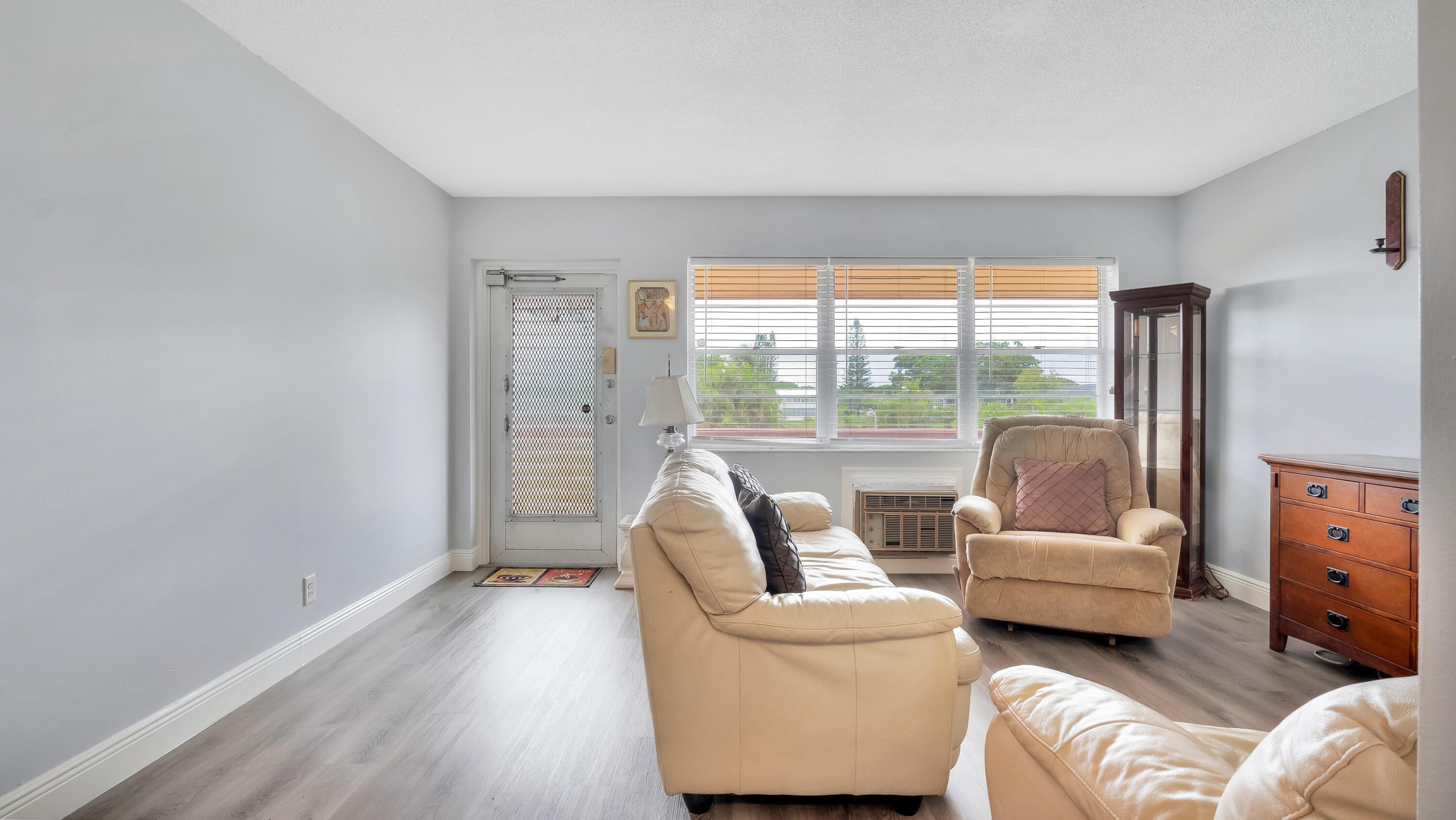 16 ANDOVER A A, West Palm Beach, FL 33417, West Palm Beach - Photo 4