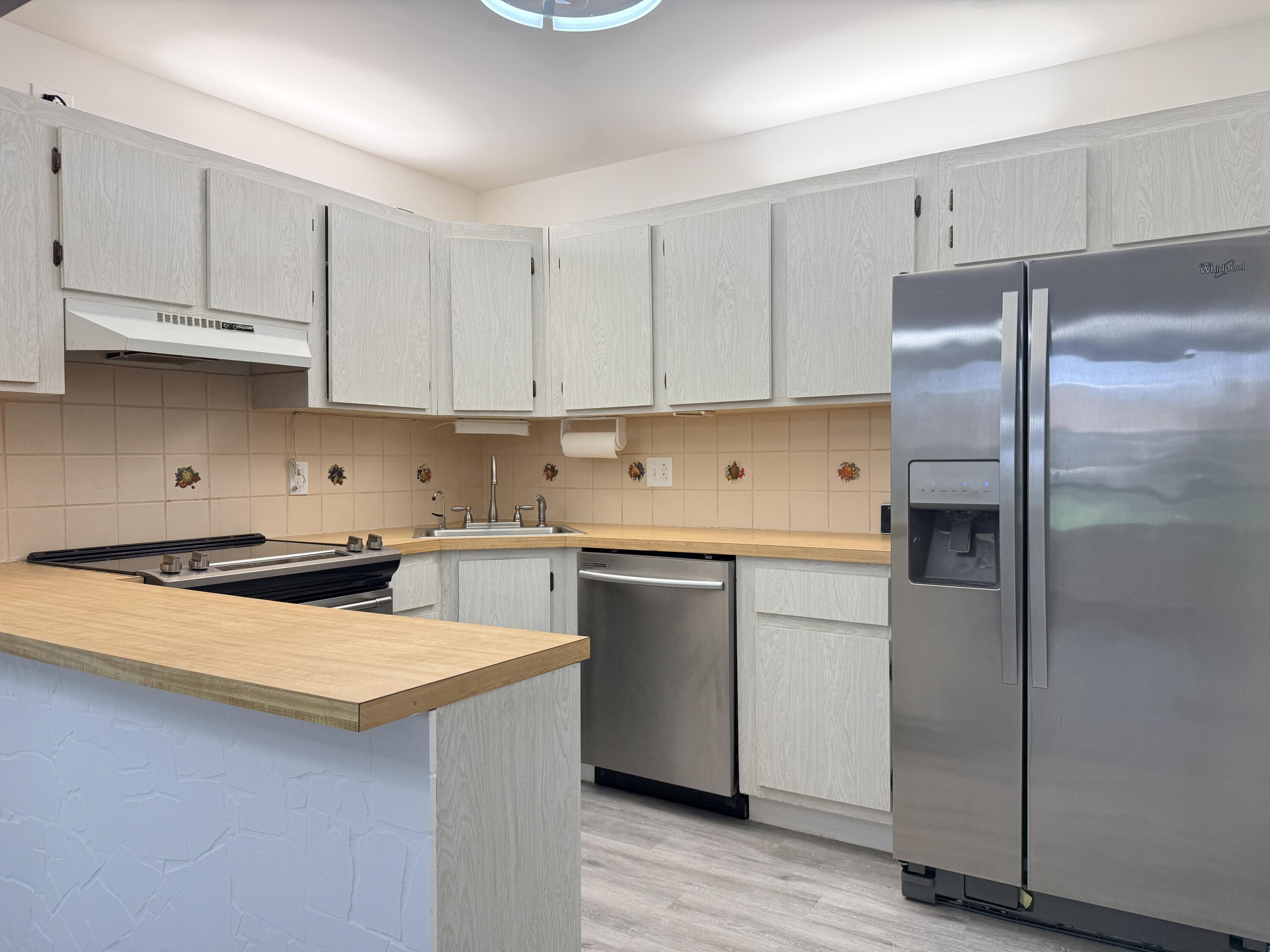 318 Knotty Pine Circle D-2, Greenacres, FL 33463, Greenacres - Photo 4
