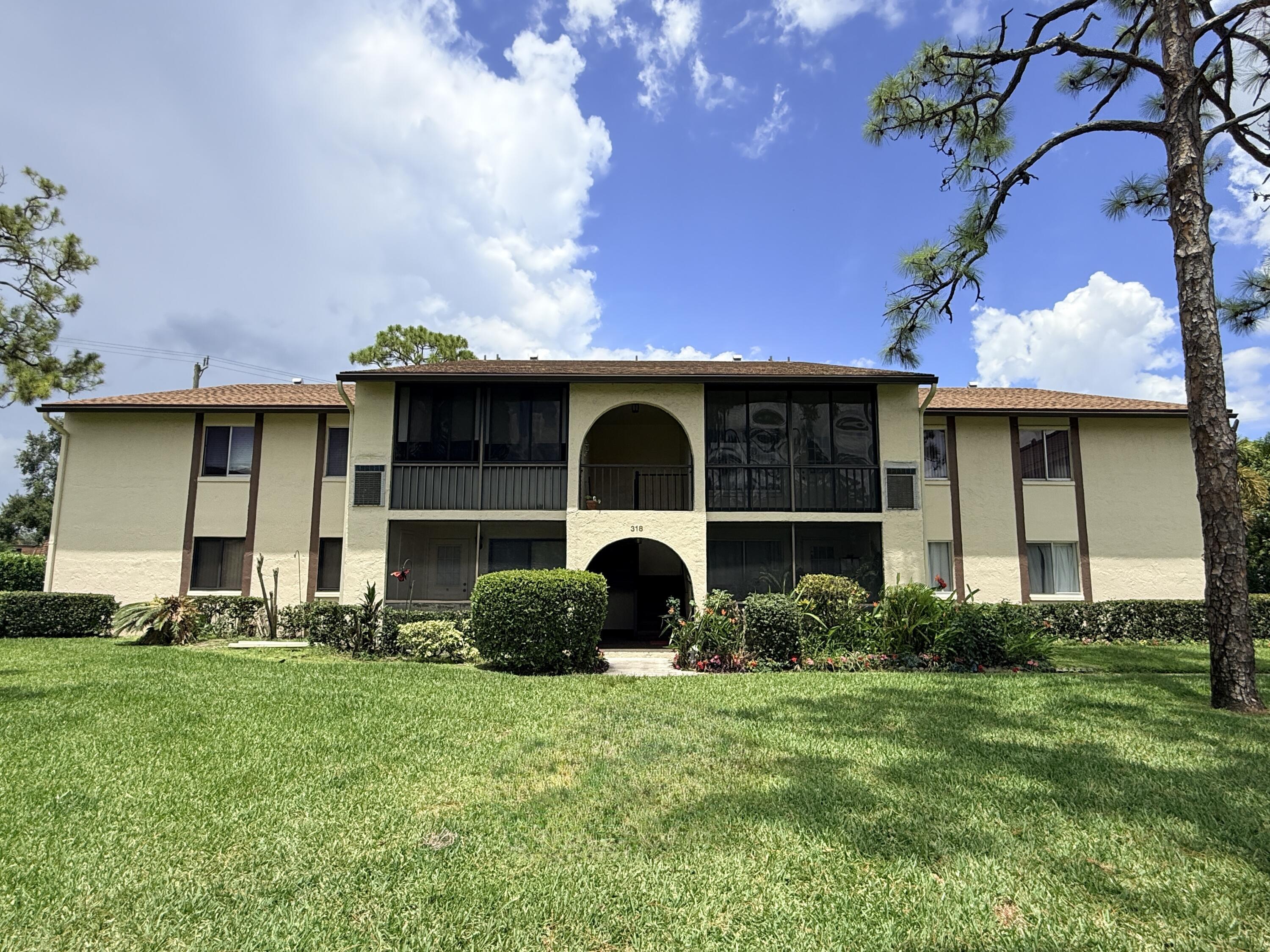 318 Knotty Pine Circle D-2, Greenacres, FL 33463, Greenacres
