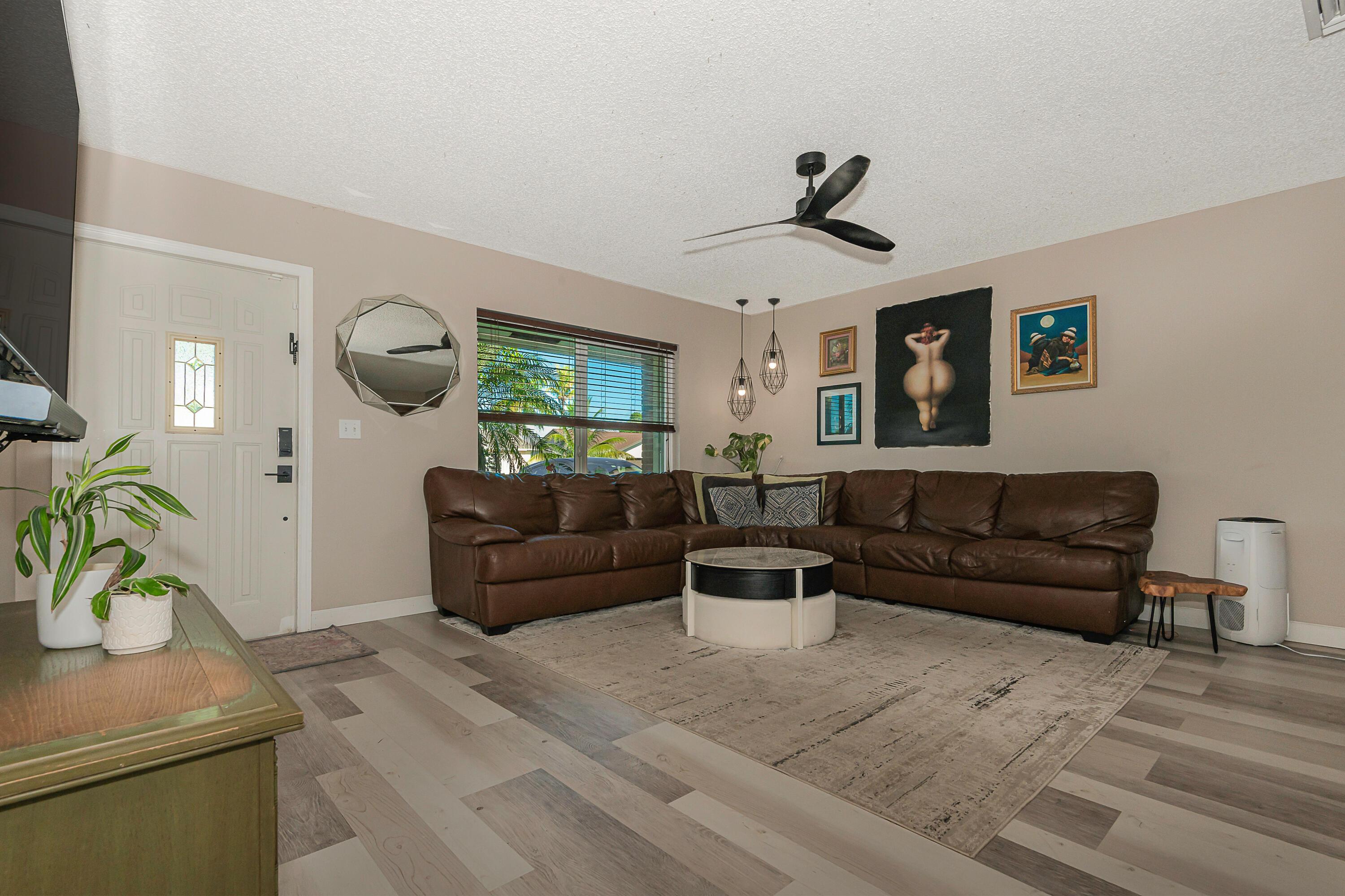 19442 COLORADO Circle, Boca Raton, FL 33434, Boca Raton - Photo 5