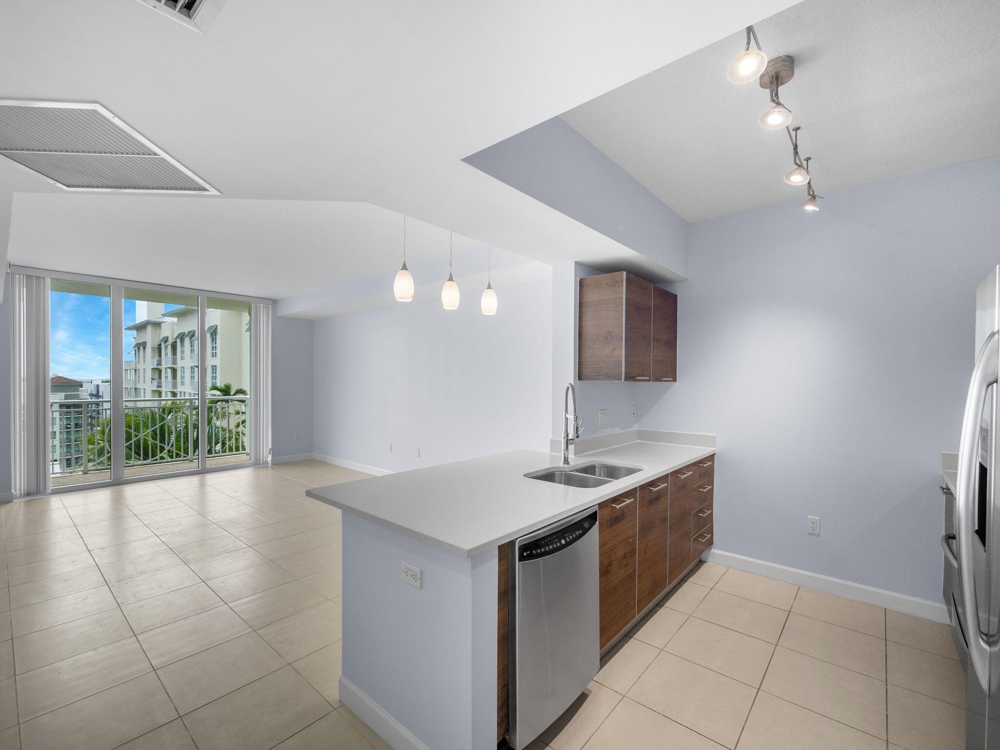 480 HIBISCUS Street 918, West Palm Beach, FL 33401, West Palm Beach - Photo 2