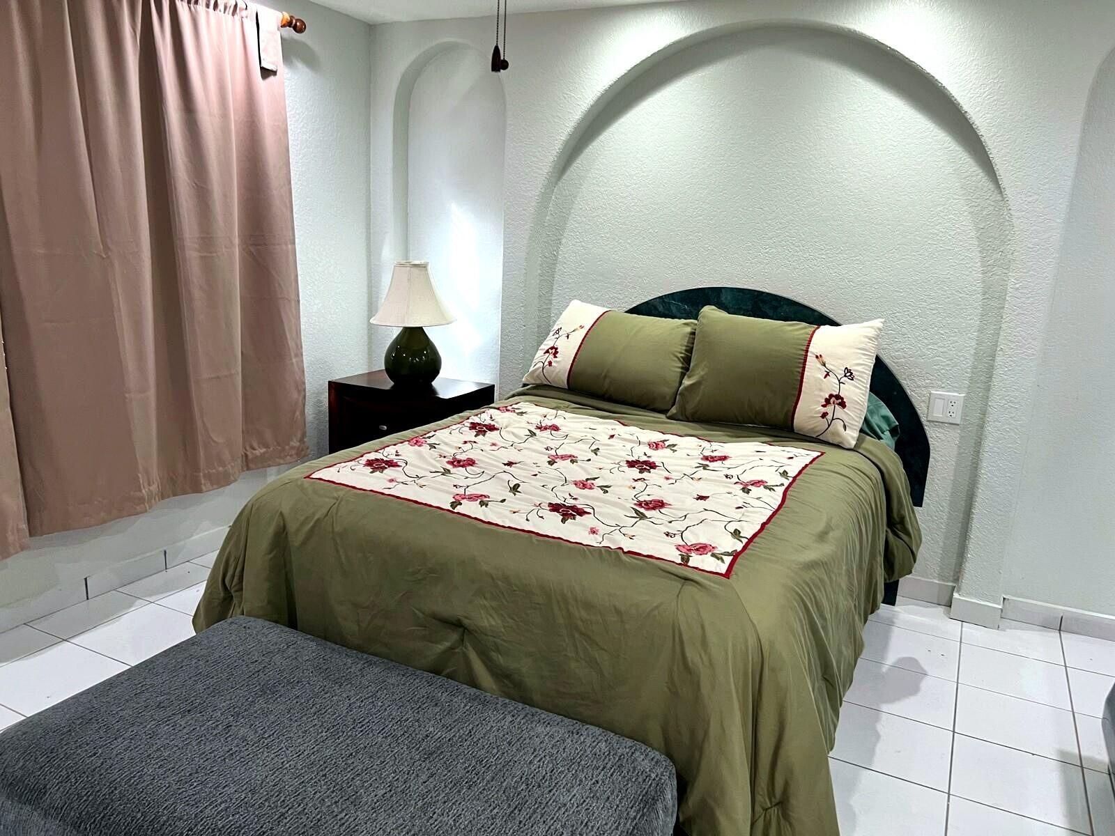 6251 NW 199TH Street, Hialeah, FL 33015, Hialeah - Photo 4