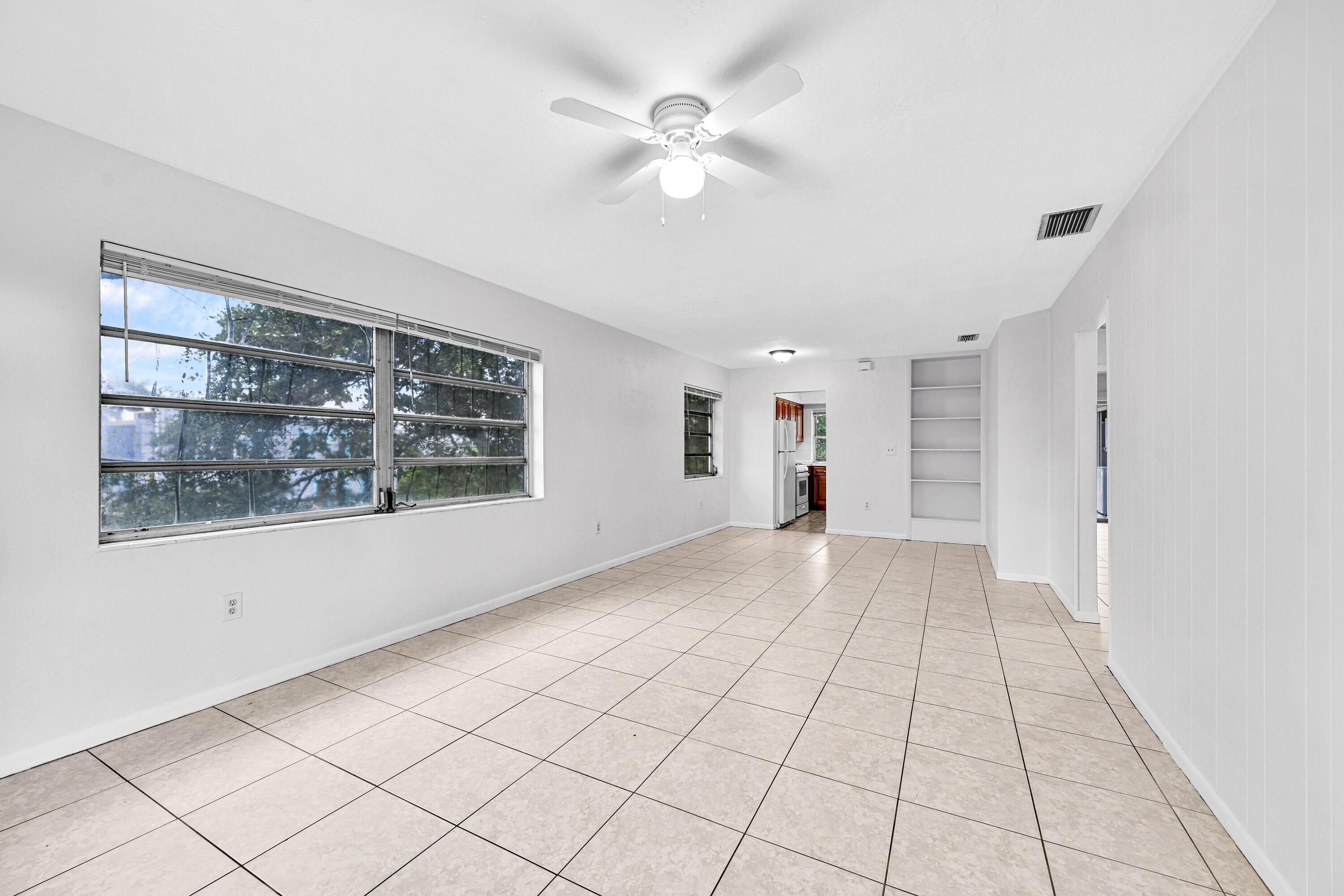199 SW 15th Street 3, Boca Raton, FL 33432, Boca Raton - Photo 3