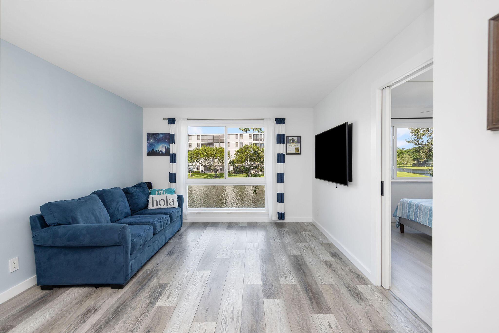 2106 S Cypress Bend Drive 207, Pompano Beach, FL 33069, Pompano Beach - Photo 5