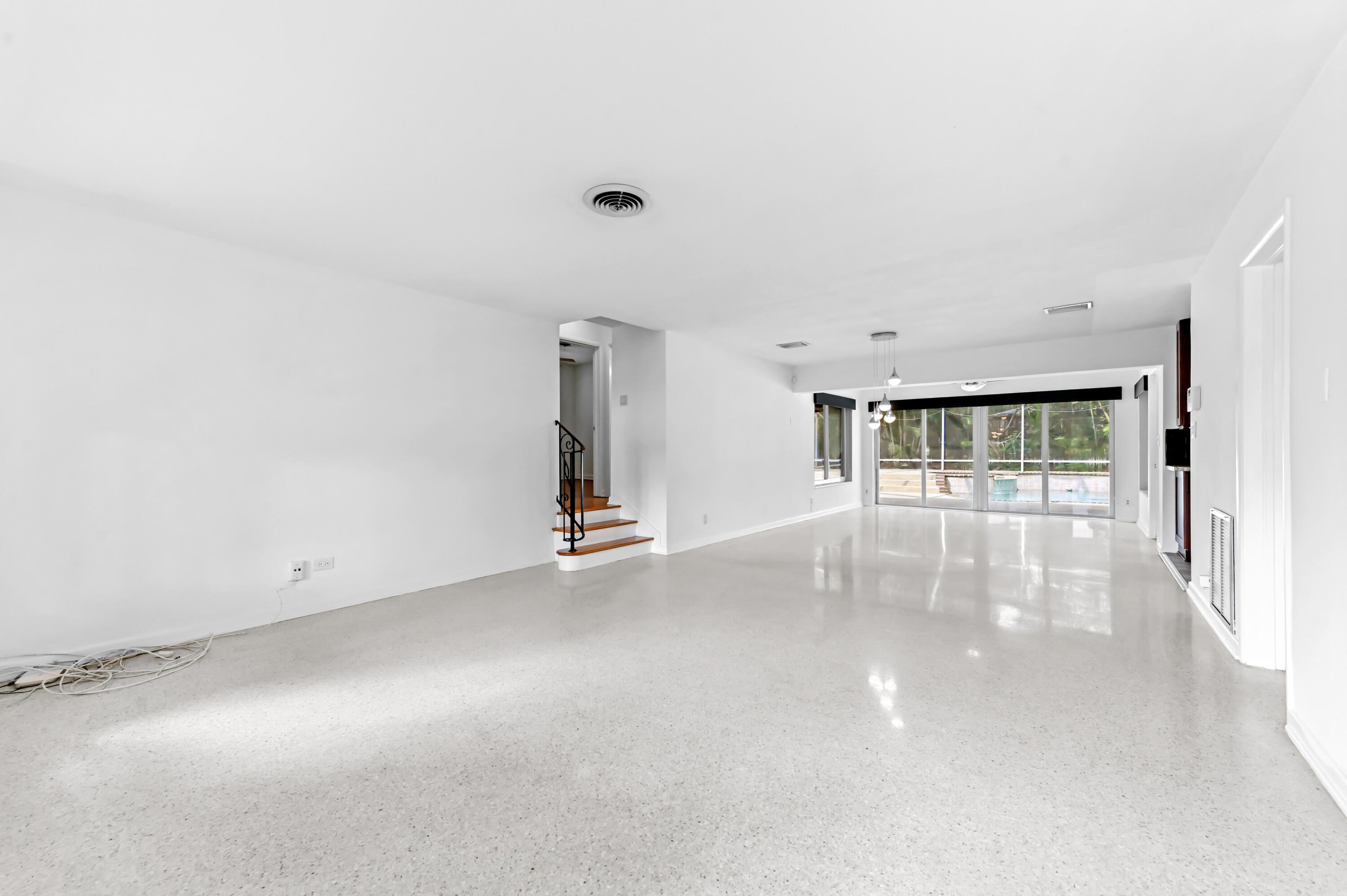 999 NW 3rd Avenue, Boca Raton, FL 33432, Boca Raton - Photo 4