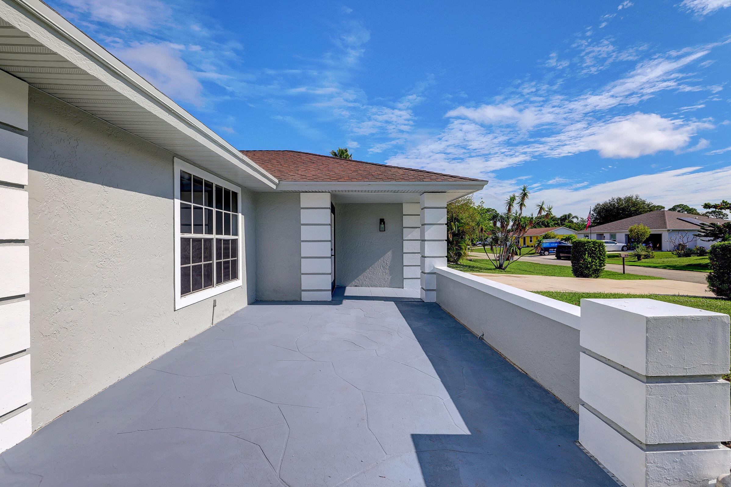 325 SE Wallace Terrace, Port St. Lucie, FL 34983, Port St. Lucie - Photo 3