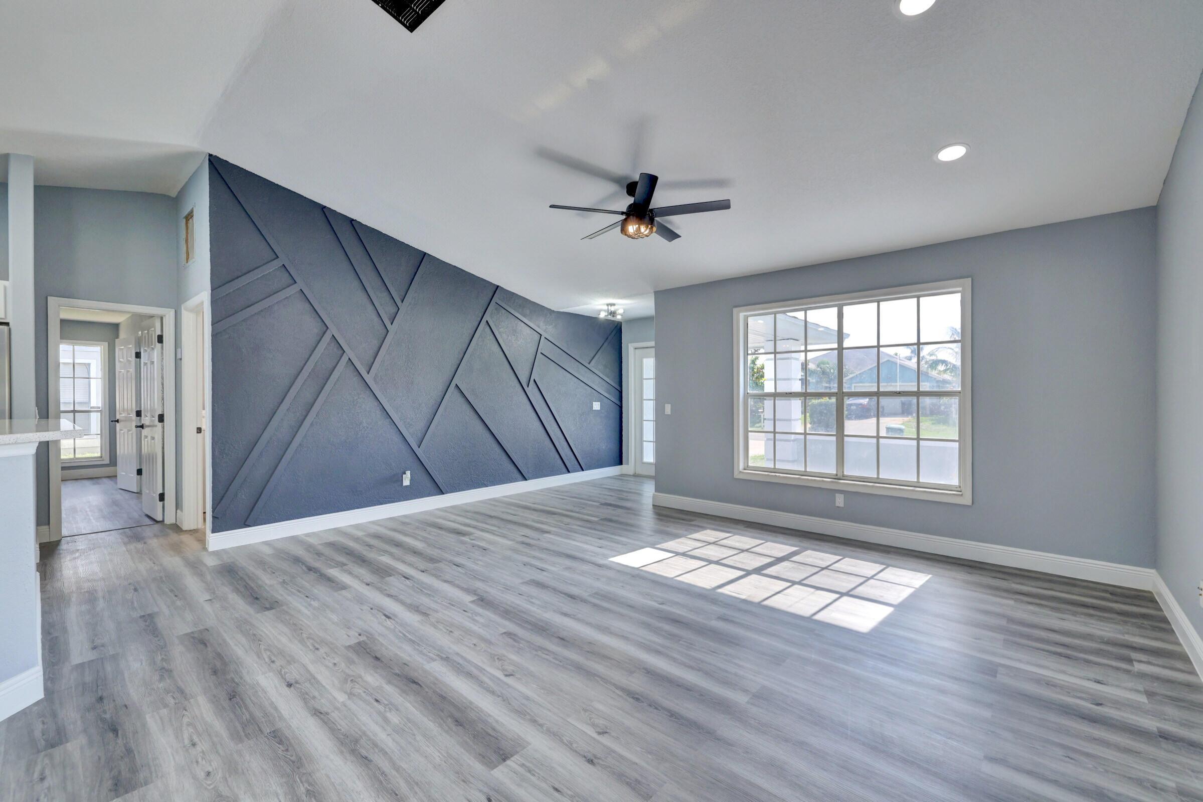 325 SE Wallace Terrace, Port St. Lucie, FL 34983, Port St. Lucie - Photo 5